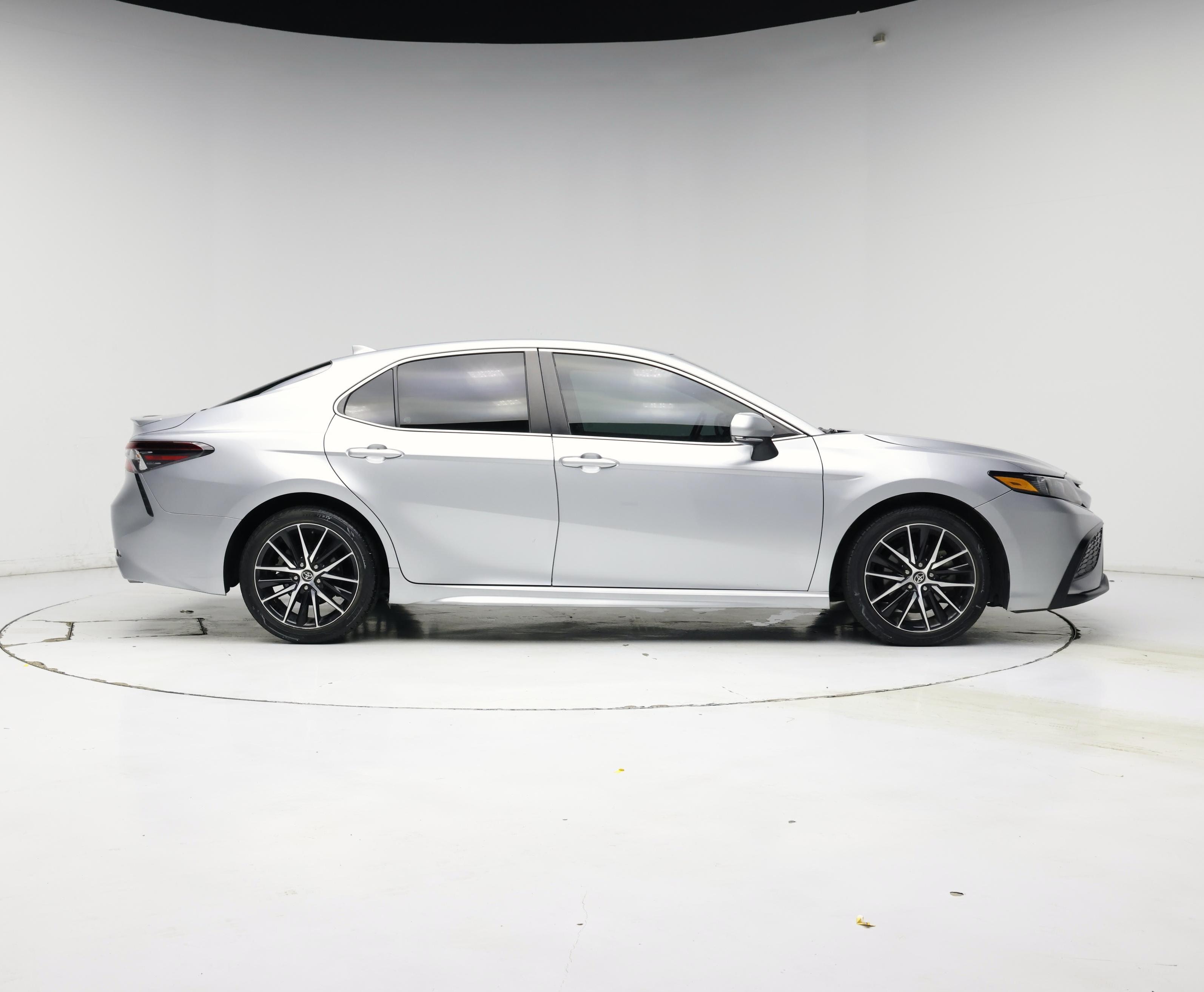 Thumbnail: 2022 Toyota Camry - 7