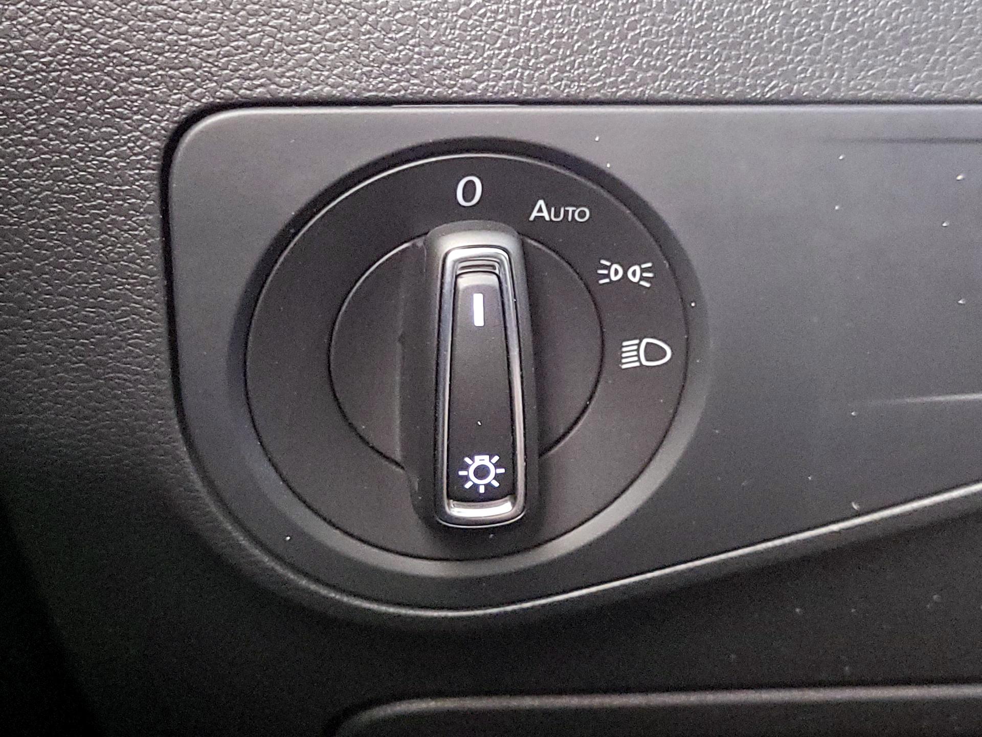 Thumbnail: 2022 Volkswagen Tiguan - 13