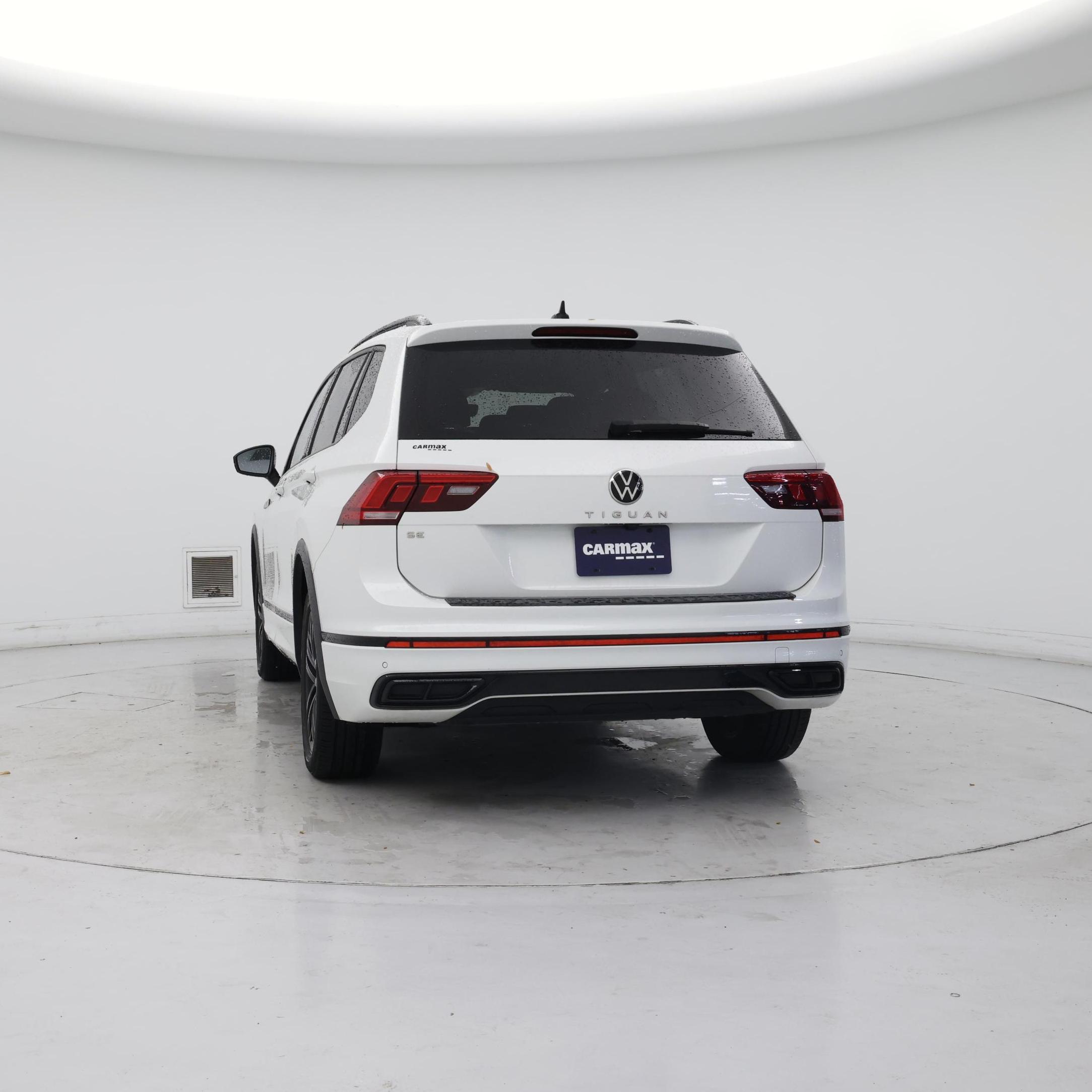 Thumbnail: 2022 Volkswagen Tiguan - 6