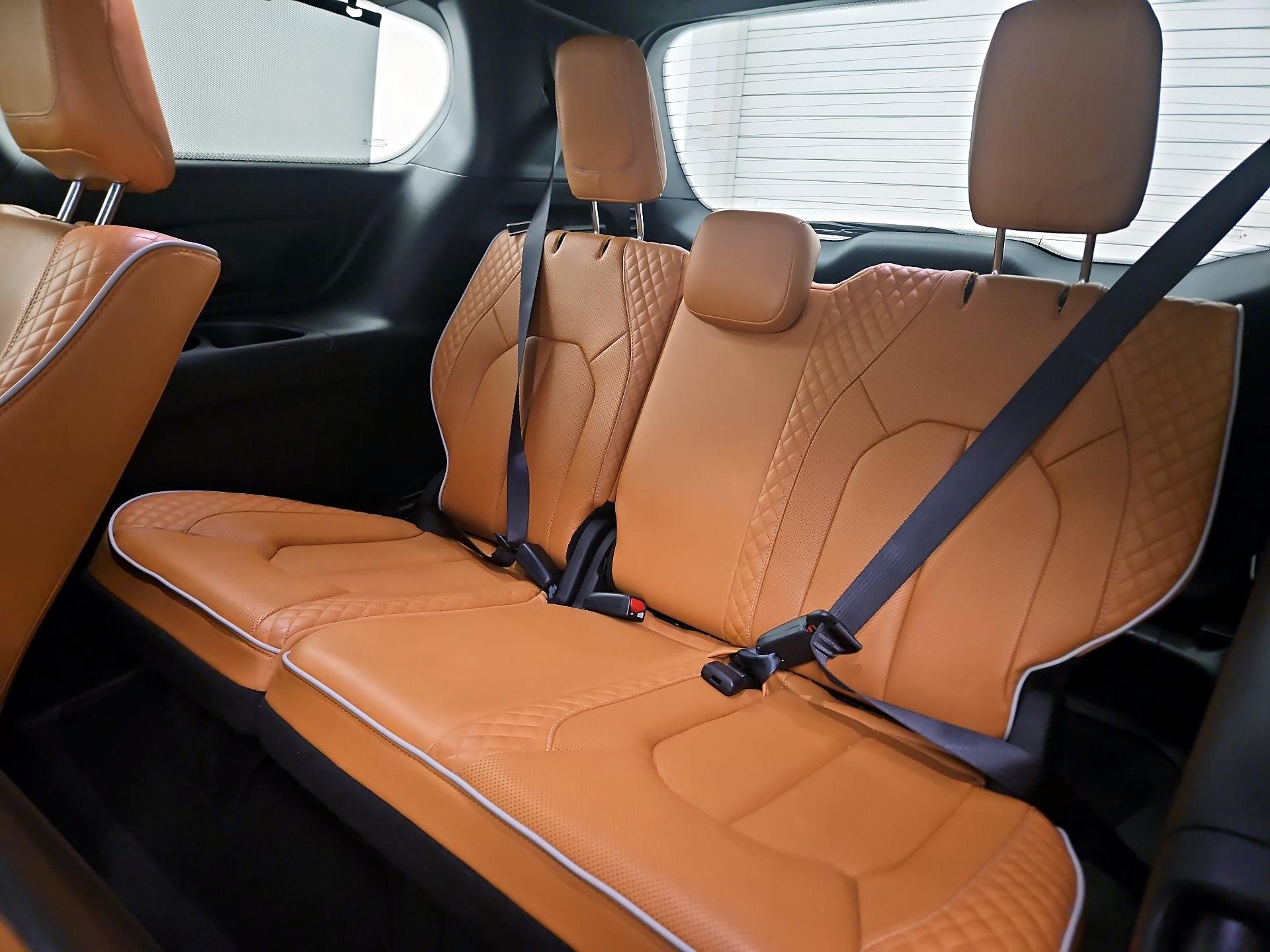 Thumbnail: 2022 Chrysler Pacifica - 19