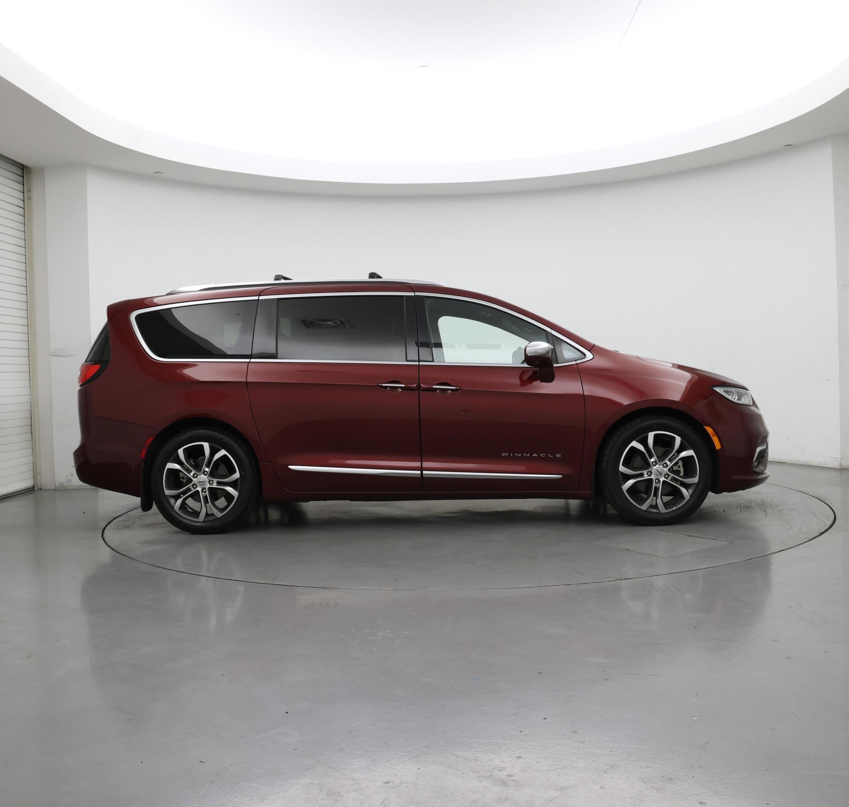 Thumbnail: 2022 Chrysler Pacifica - 7