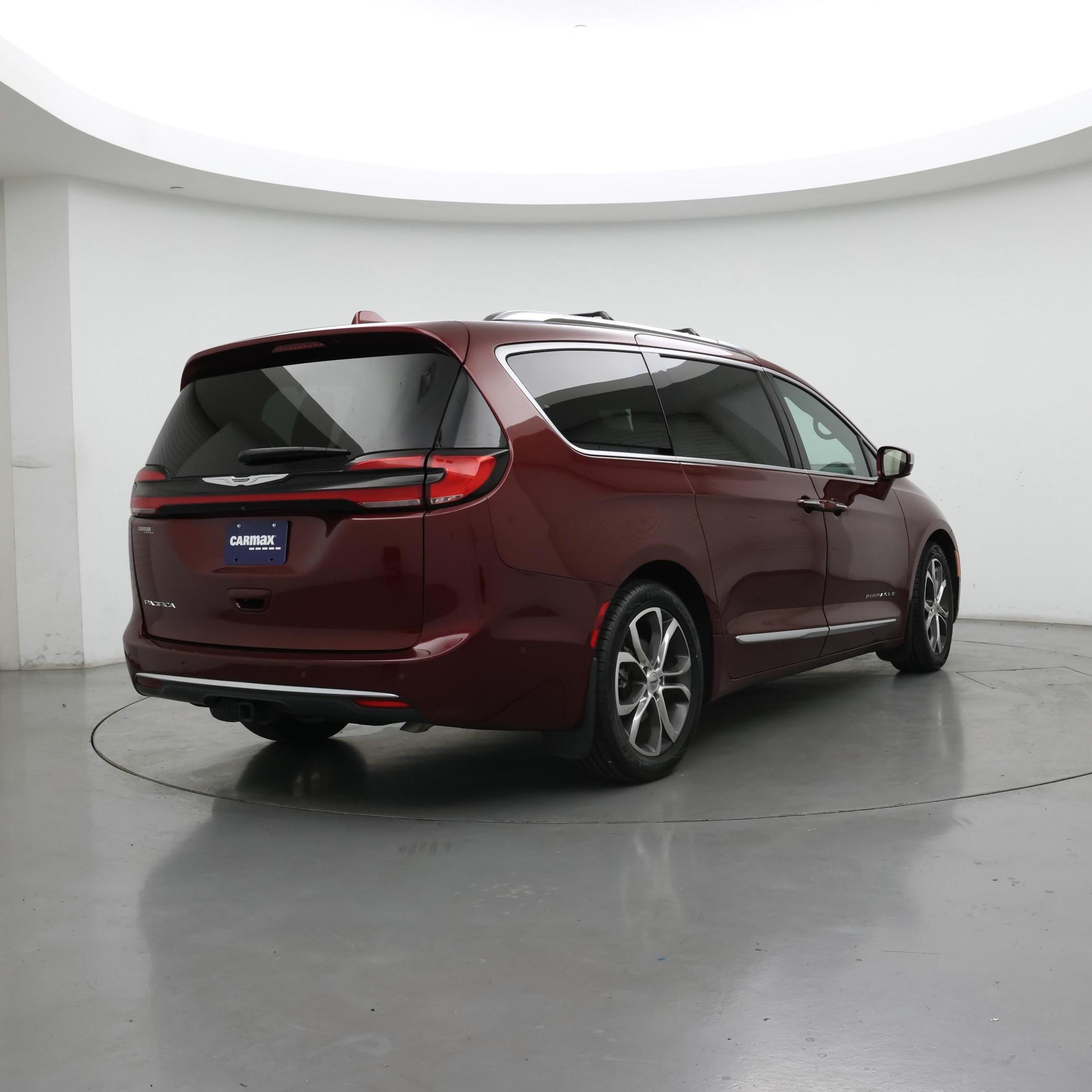 Thumbnail: 2022 Chrysler Pacifica - 8