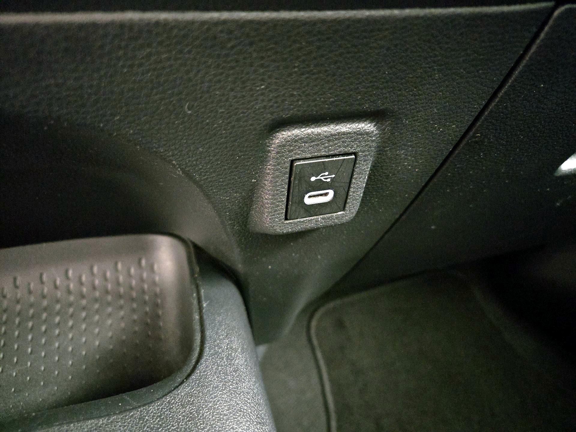 Thumbnail: 2023 Toyota Corolla - 18