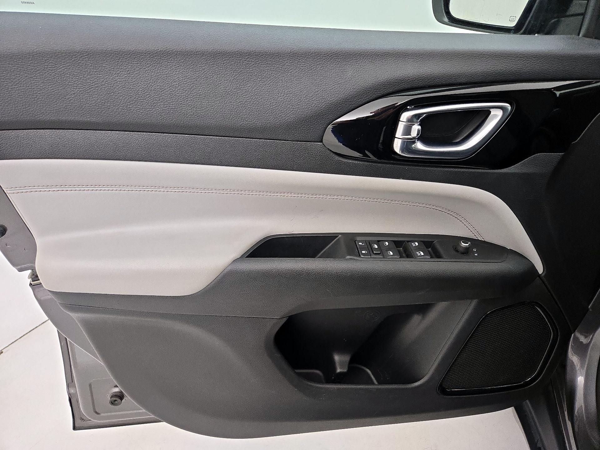 Thumbnail: 2022 Jeep Compass - 12