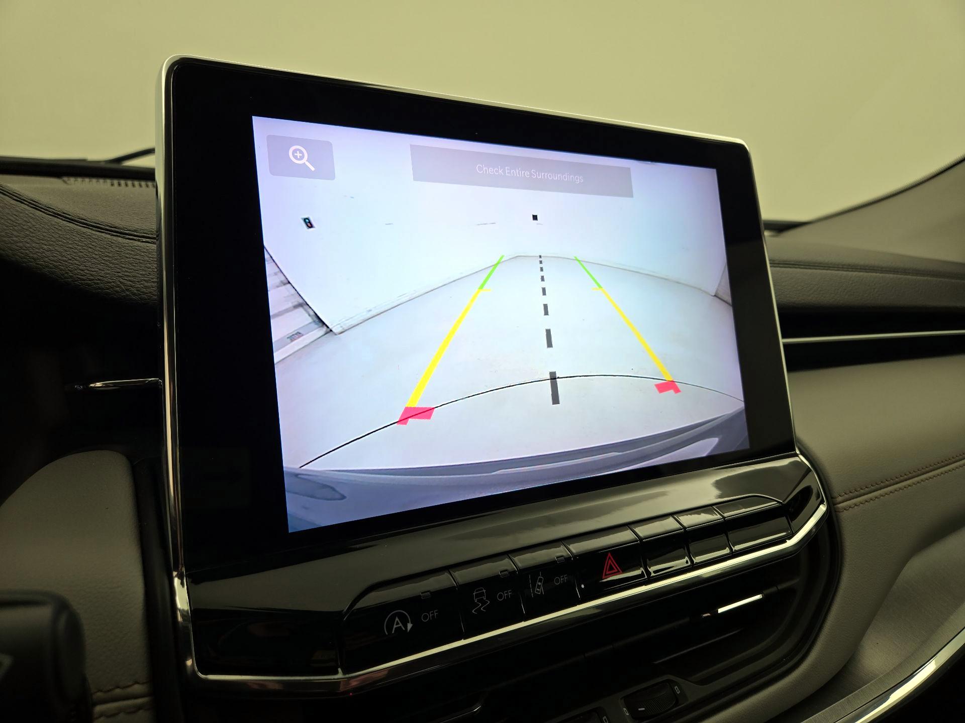 Thumbnail: 2022 Jeep Compass - 14