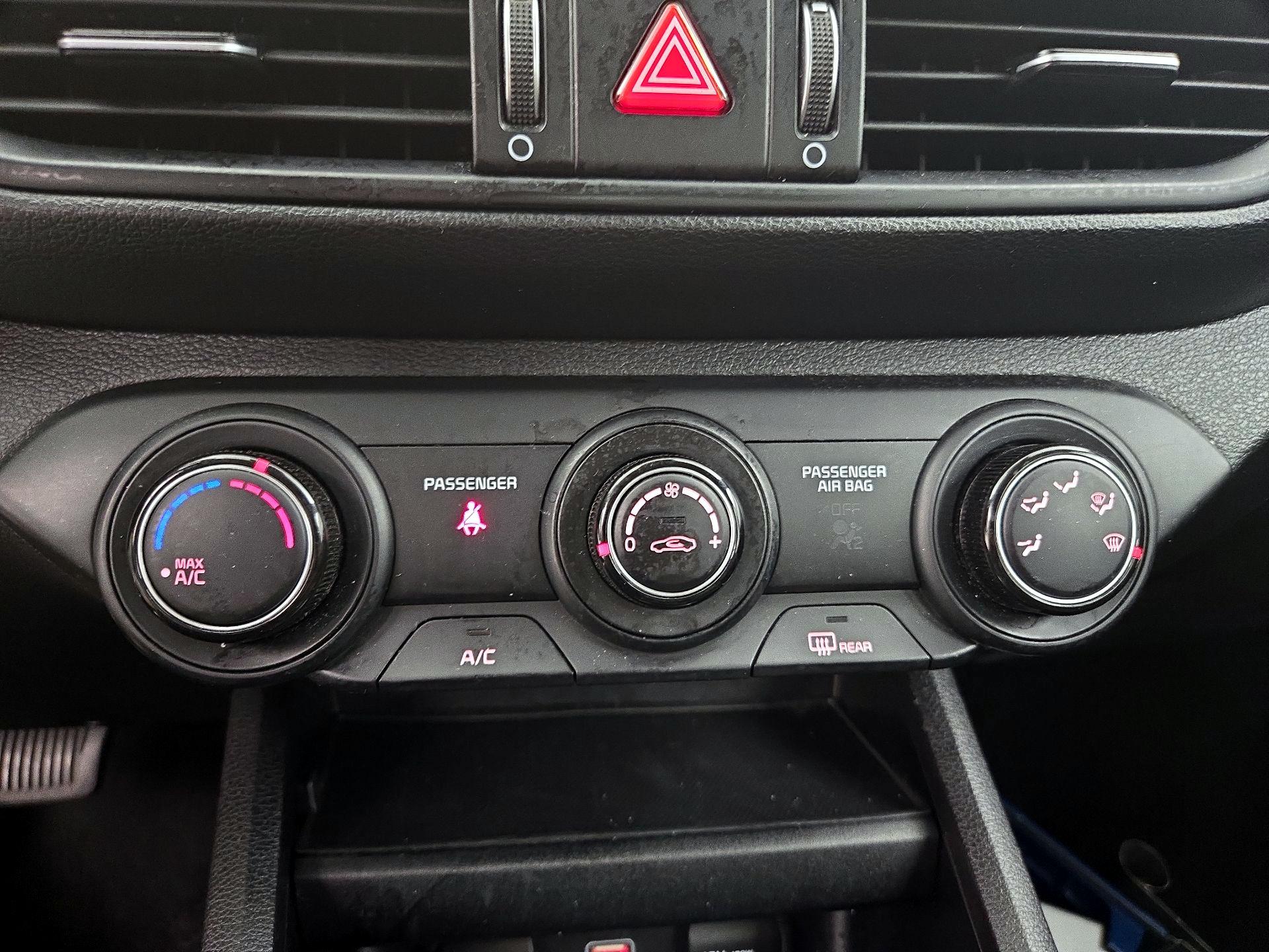 Thumbnail: 2023 Kia Forte - 16