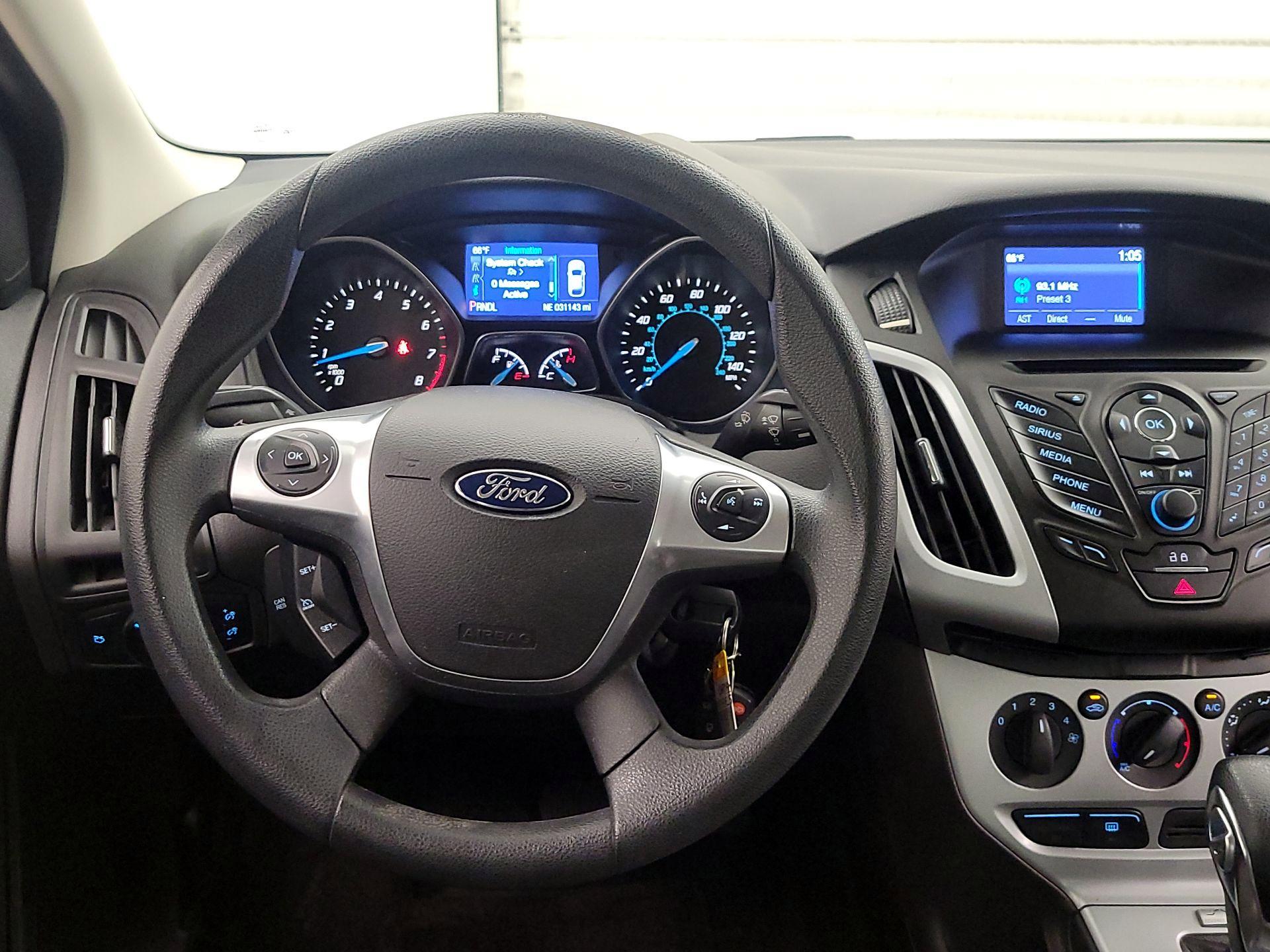 Thumbnail: 2014 Ford Focus - 10