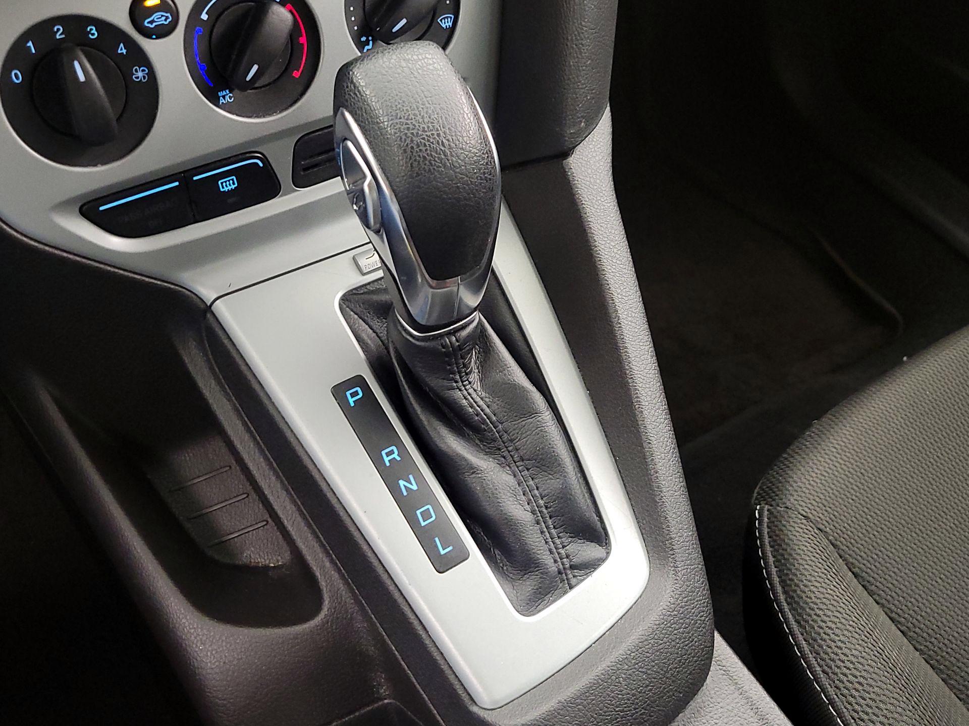 Thumbnail: 2014 Ford Focus - 16