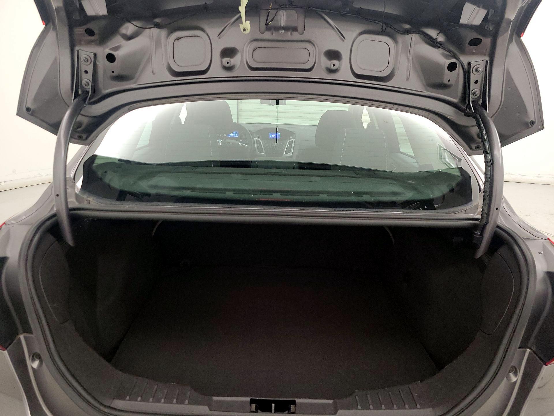 Thumbnail: 2014 Ford Focus - 19