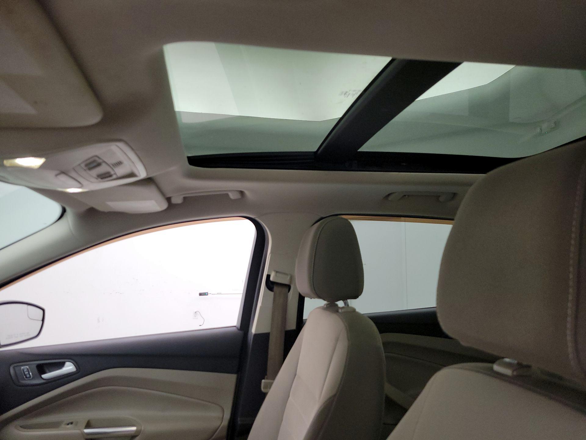 Thumbnail: 2016 Ford Escape - 19