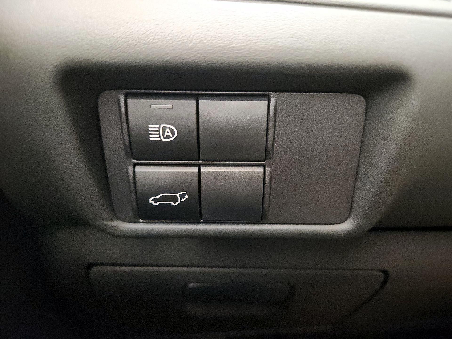 Thumbnail: 2022 Toyota Highlander - 13