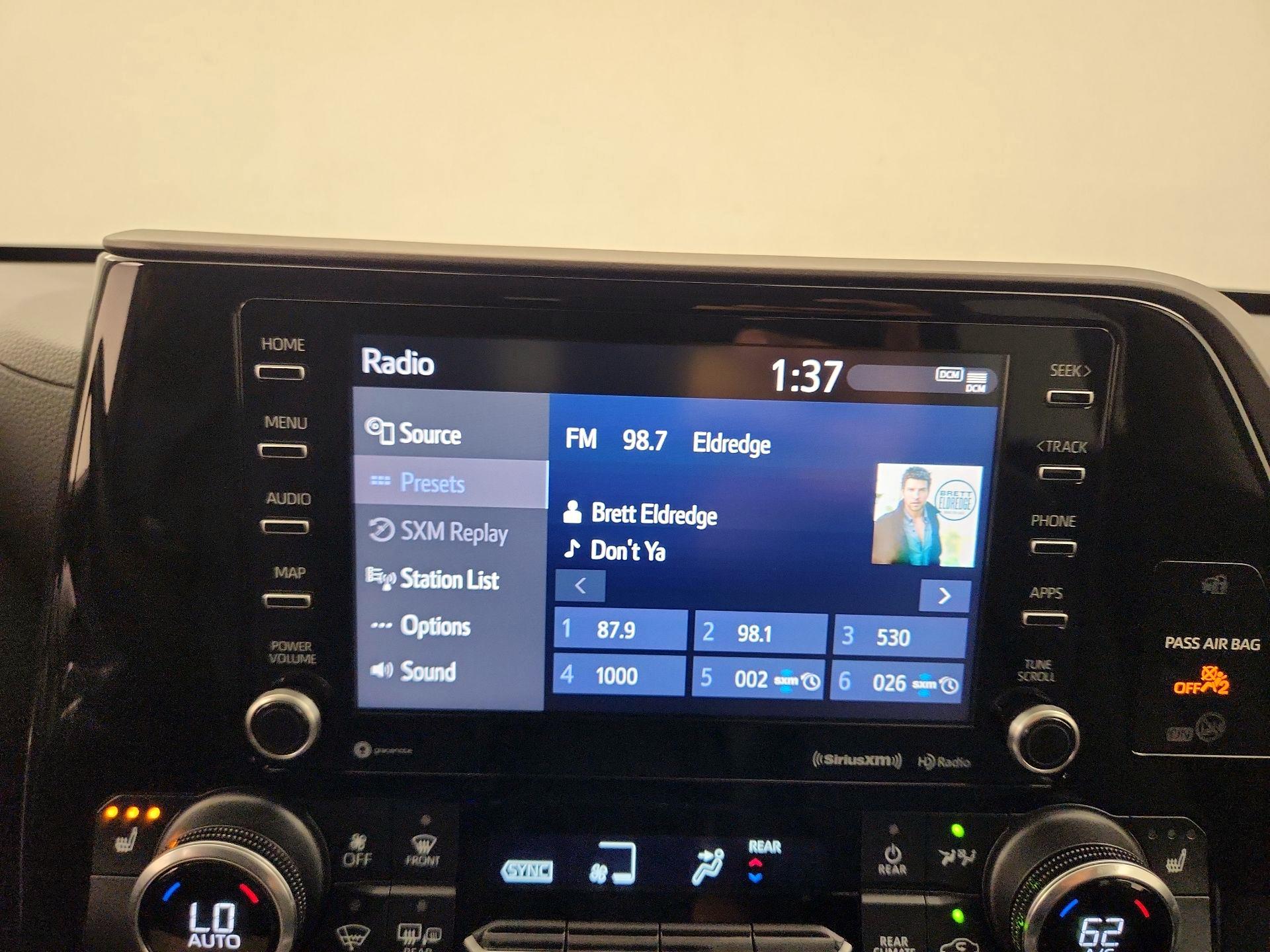 Thumbnail: 2022 Toyota Highlander - 15