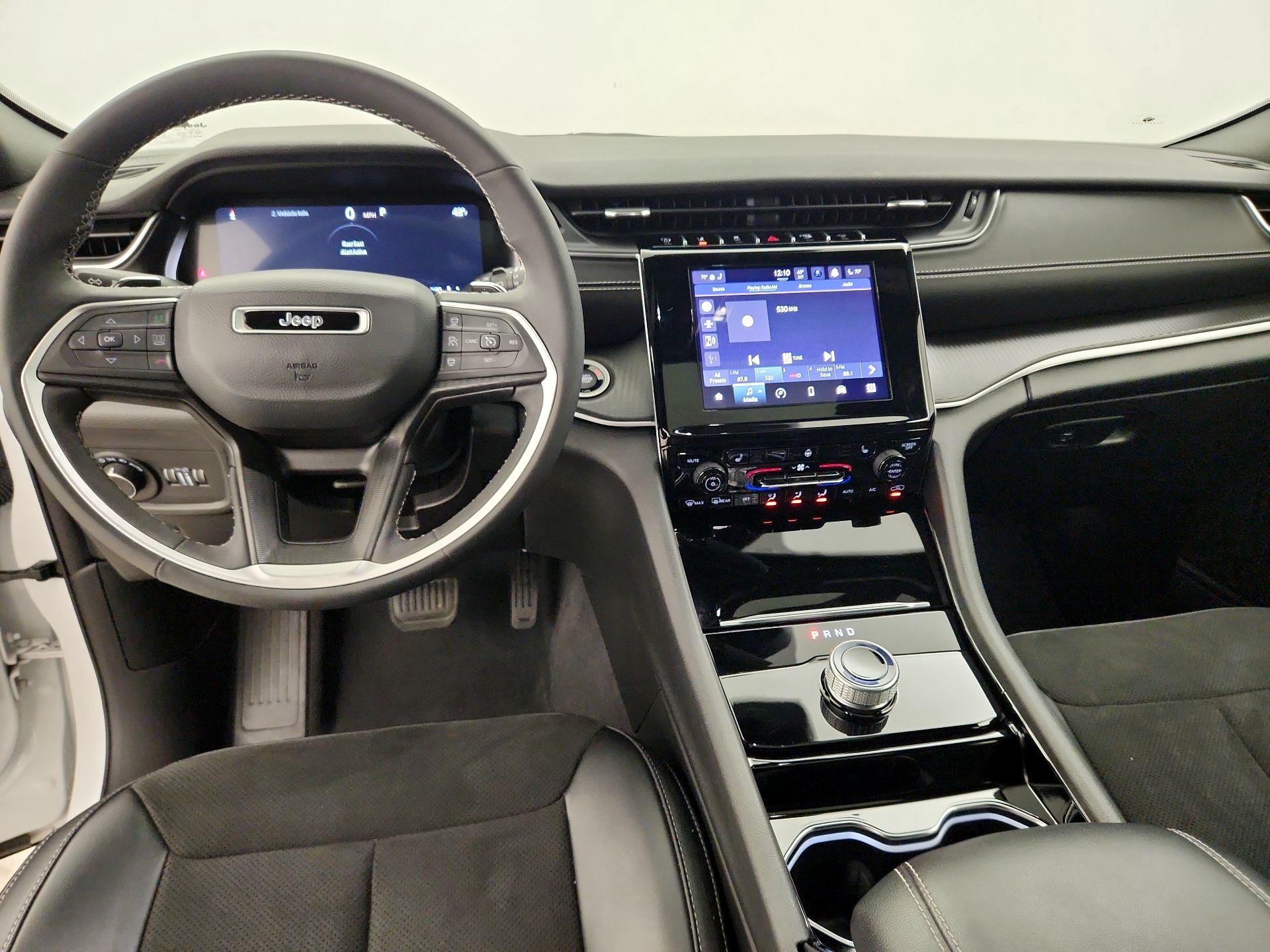Thumbnail: 2023 Jeep Grand Cherokee - 9