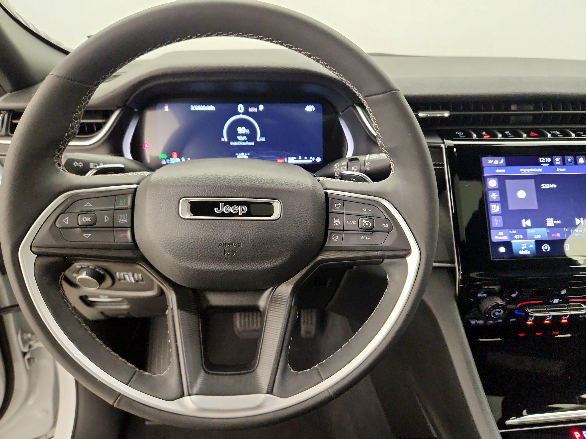 Thumbnail: 2023 Jeep Grand Cherokee - 10