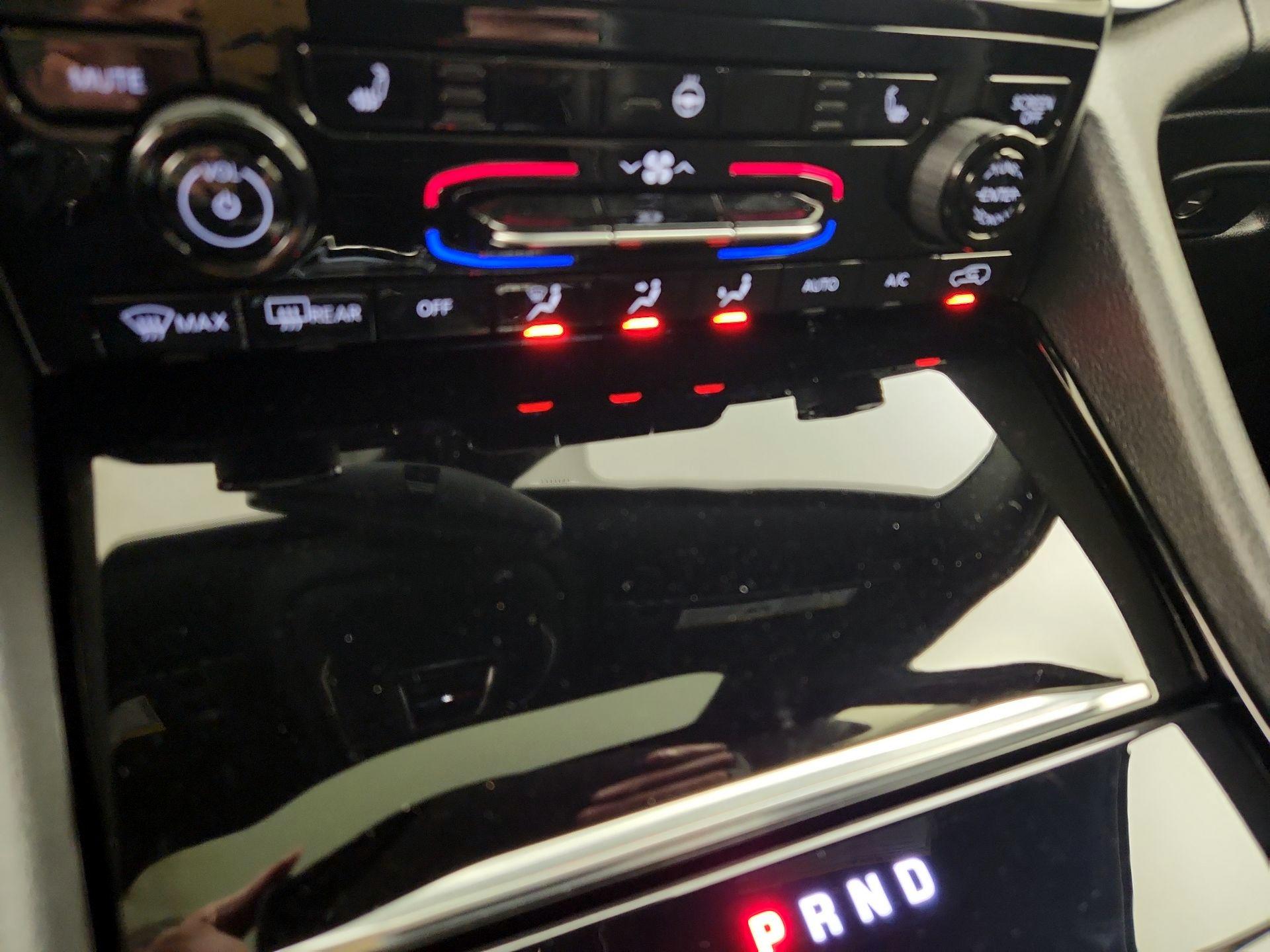 Thumbnail: 2023 Jeep Grand Cherokee - 15