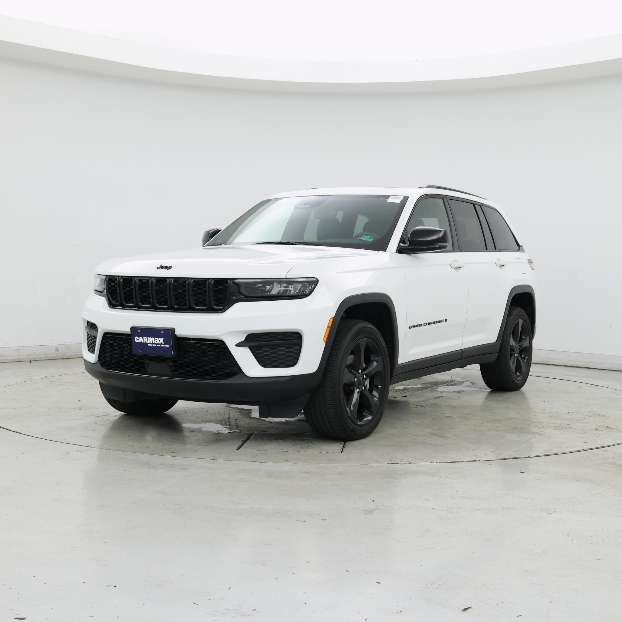 Thumbnail: 2023 Jeep Grand Cherokee - 4