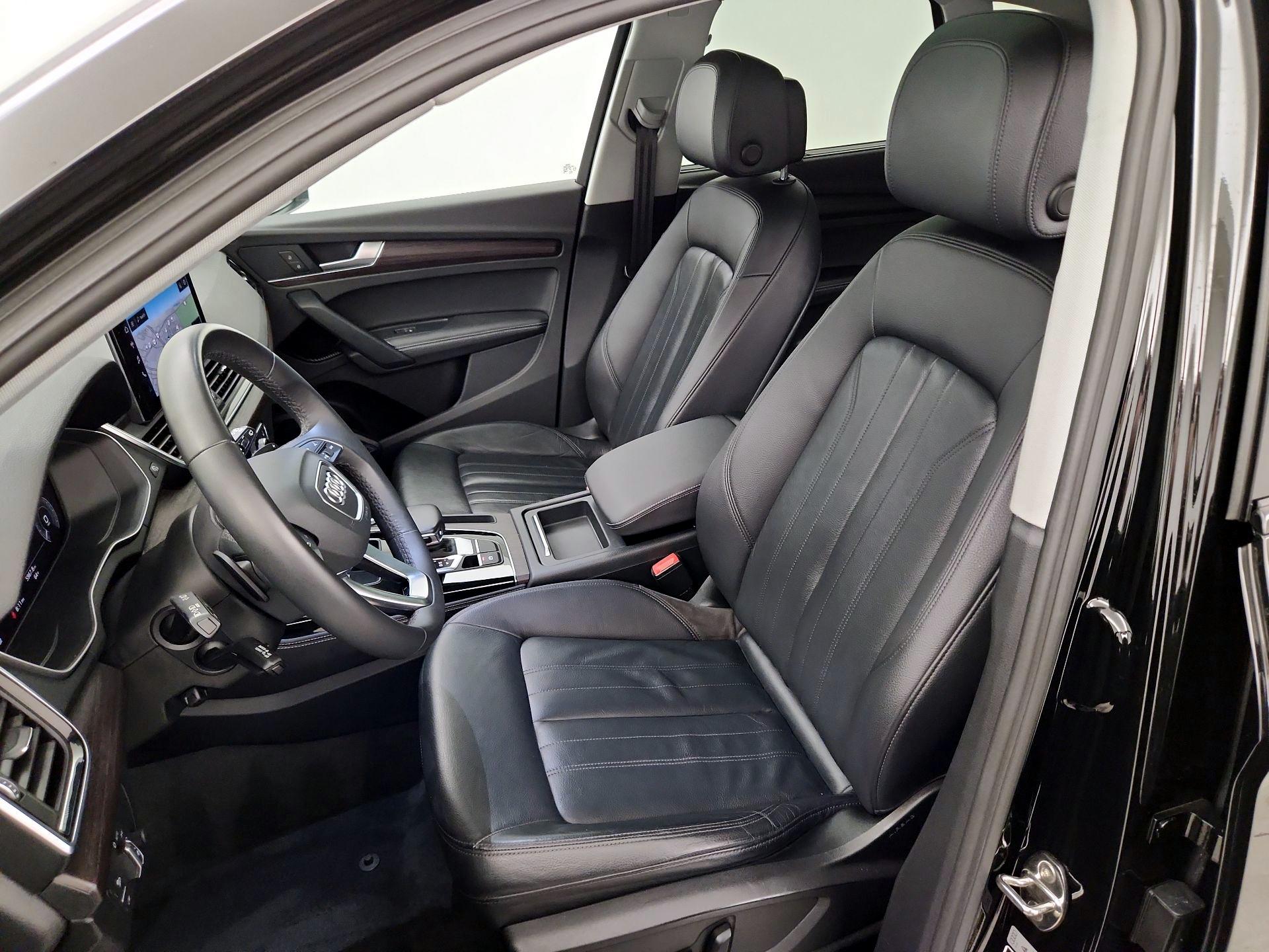 Thumbnail: 2022 Audi Q5 - 11