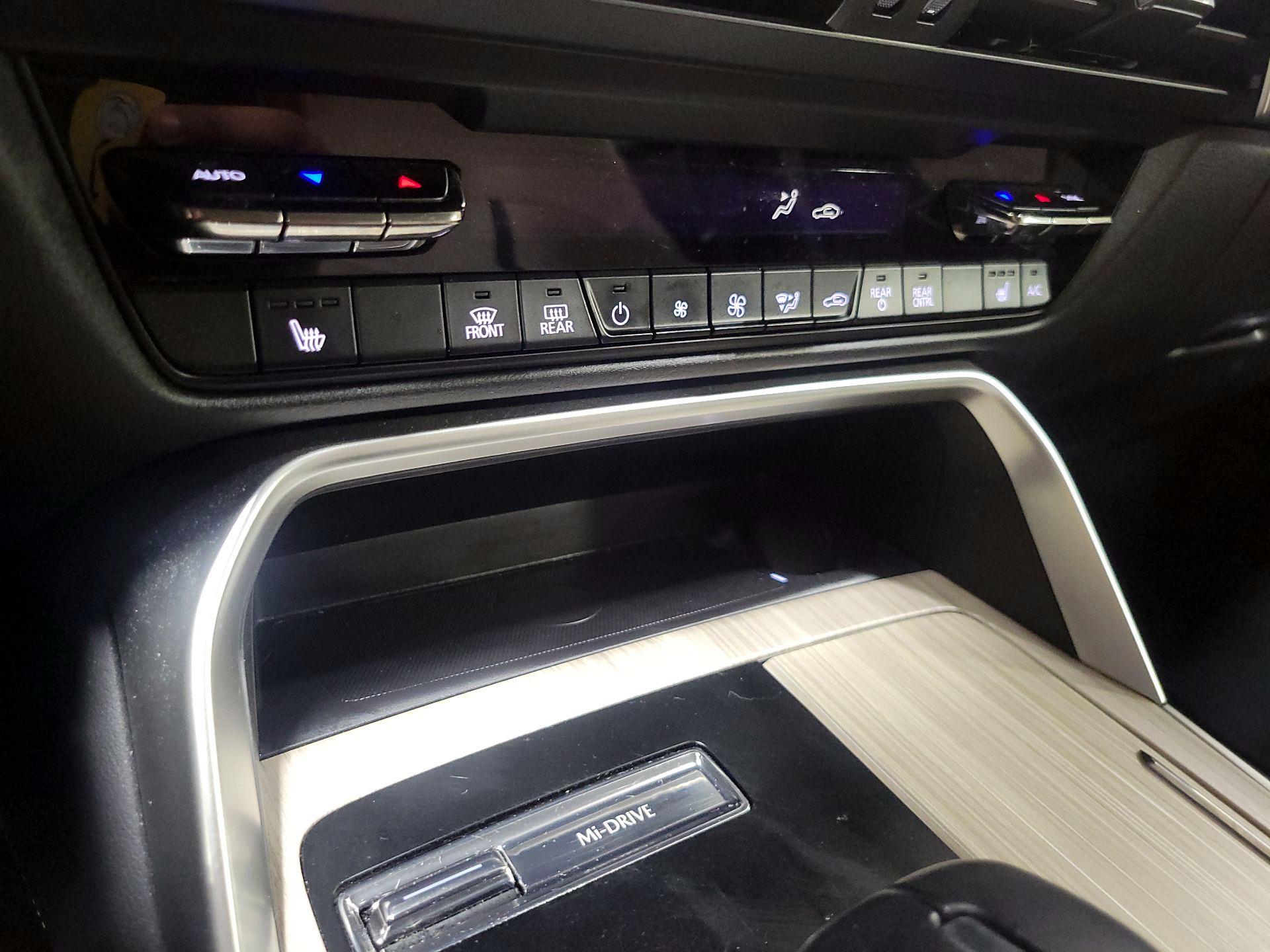 Thumbnail: 2024 Mazda CX-90 - 15