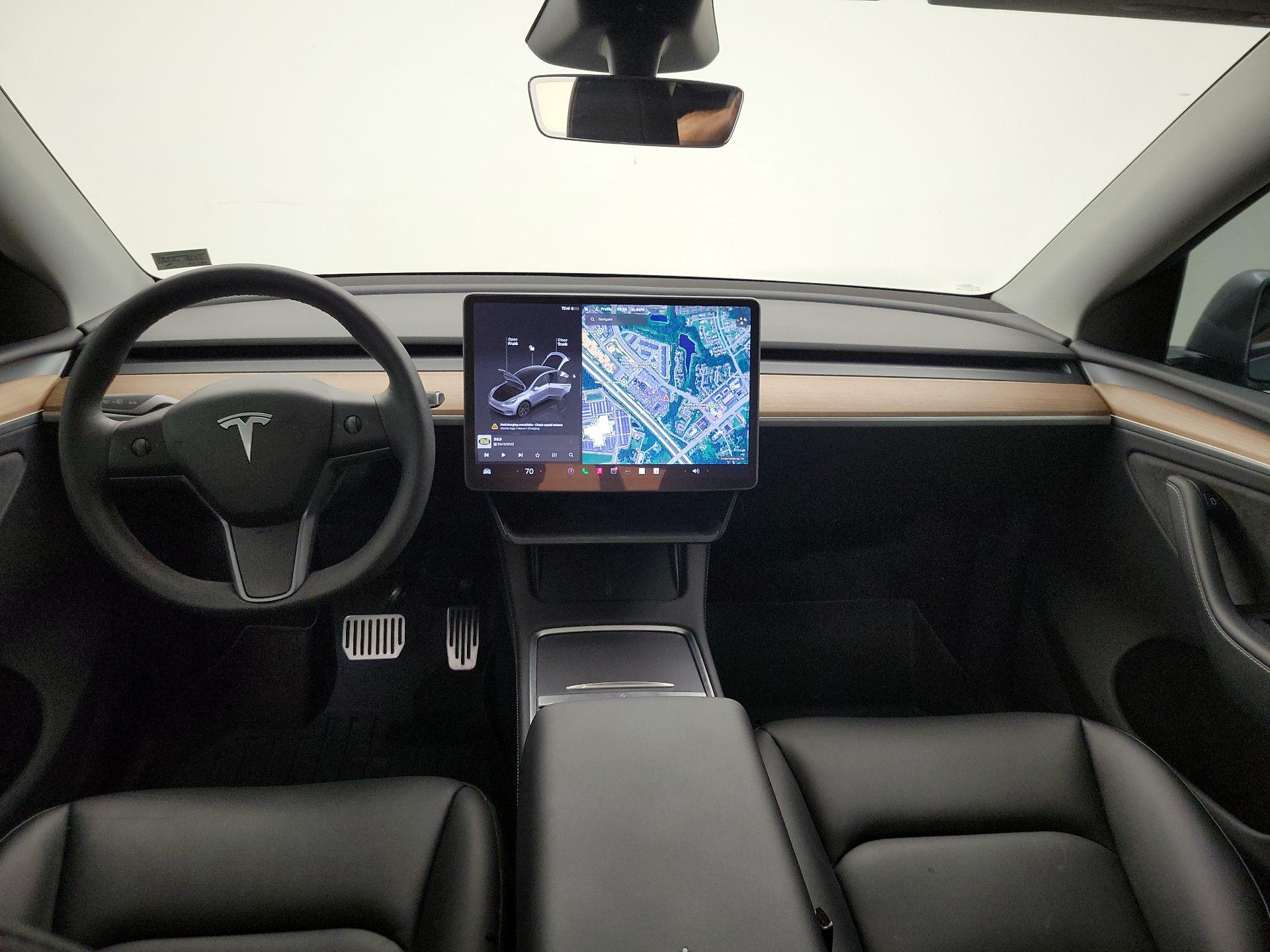 Thumbnail: 2024 Tesla Model Y - 9