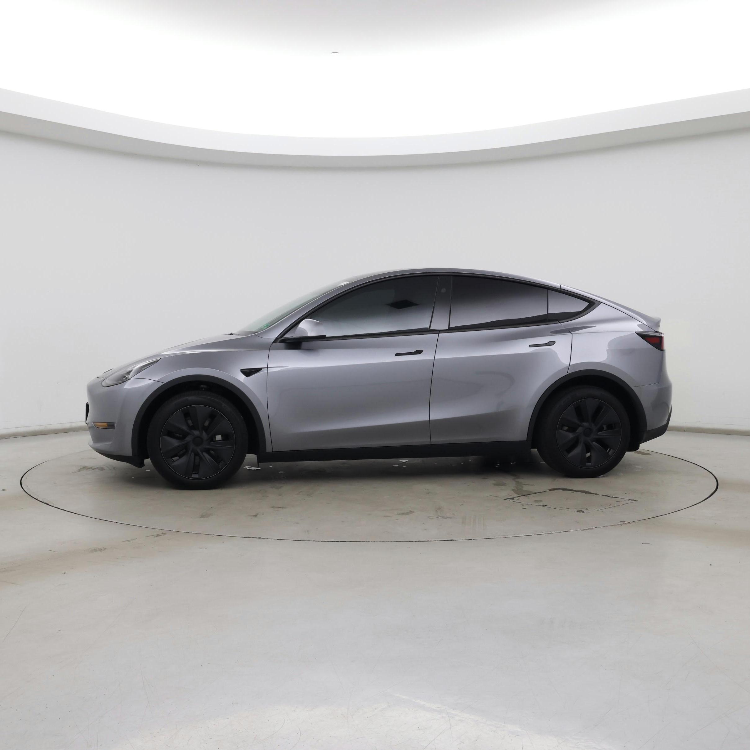 Thumbnail: 2024 Tesla Model Y - 3
