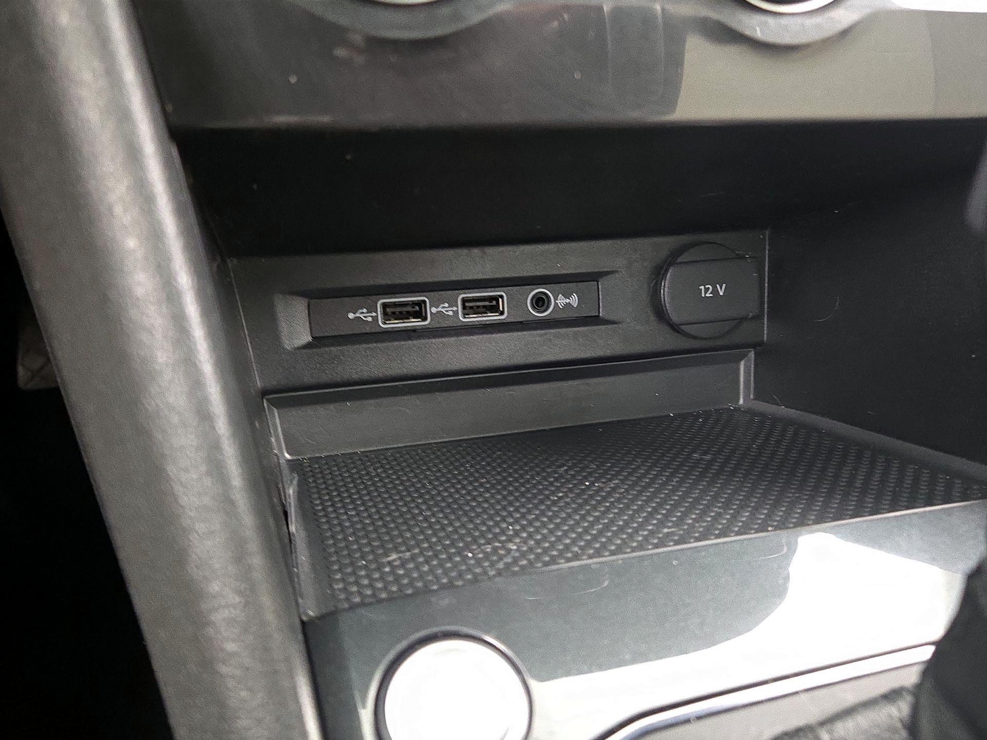 Thumbnail: 2019 Volkswagen Tiguan - 18