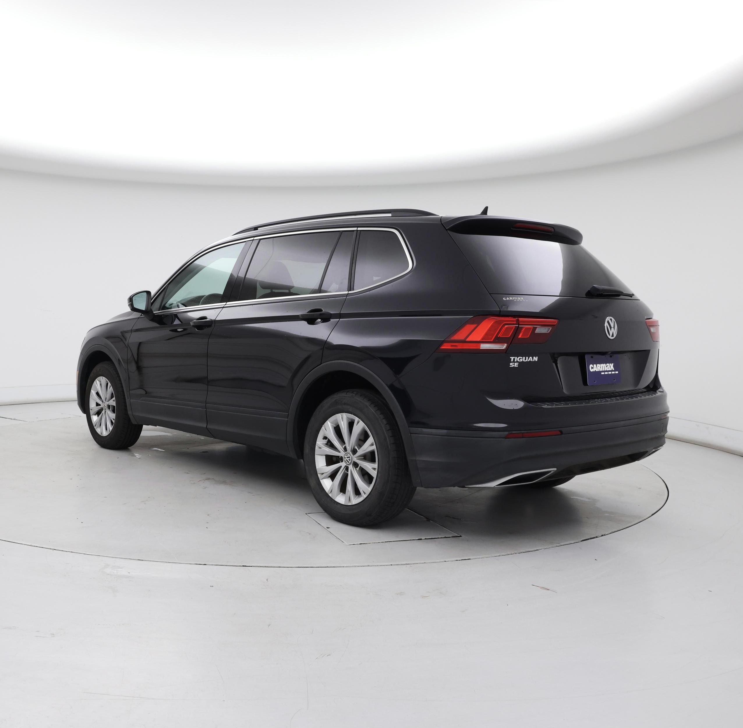Thumbnail: 2019 Volkswagen Tiguan - 2