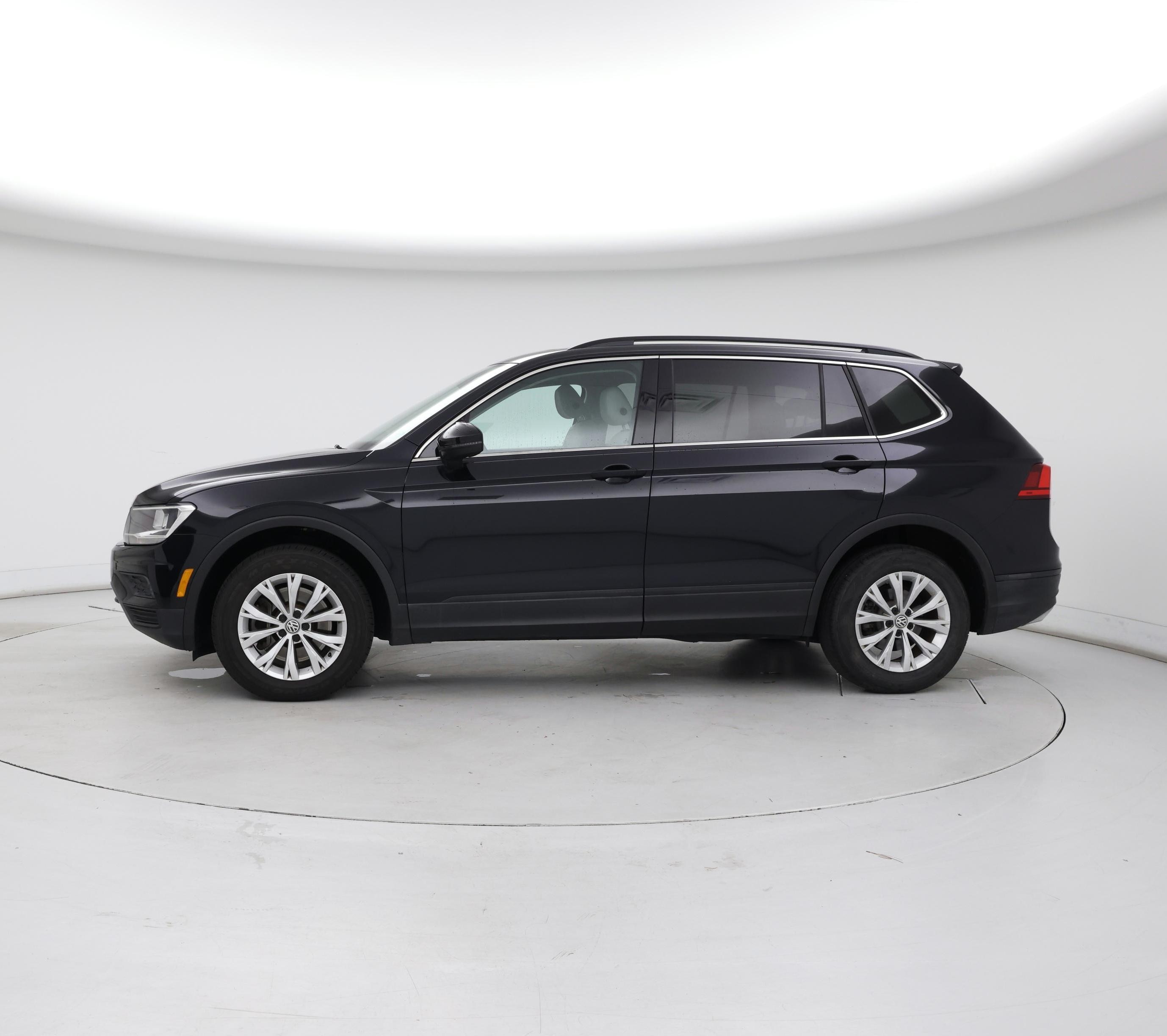 Thumbnail: 2019 Volkswagen Tiguan - 3