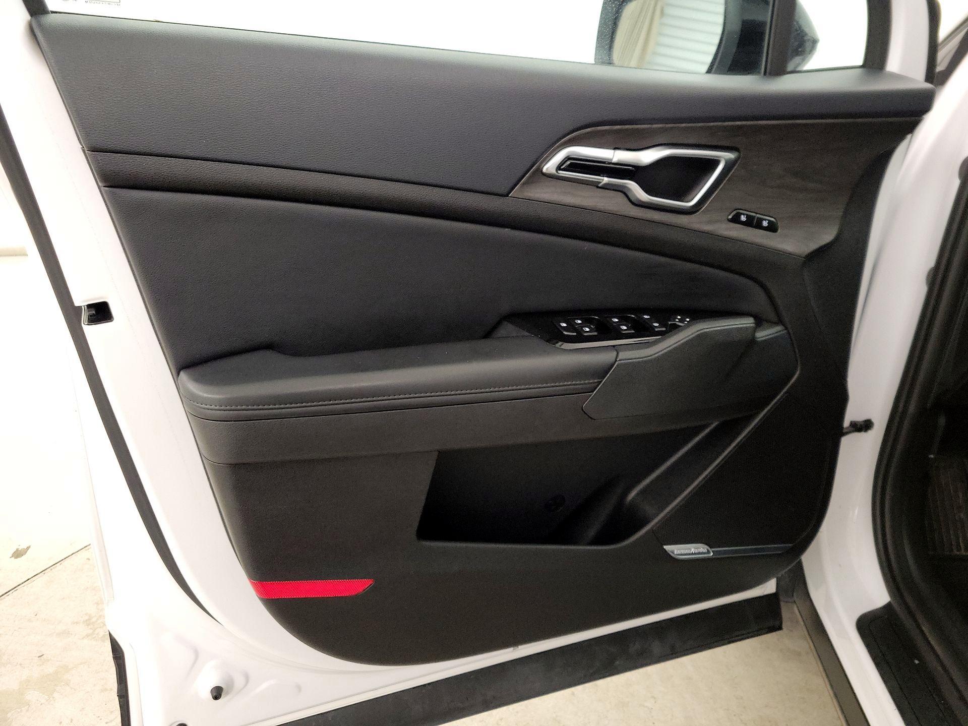 Thumbnail: 2023 Kia Sportage - 12