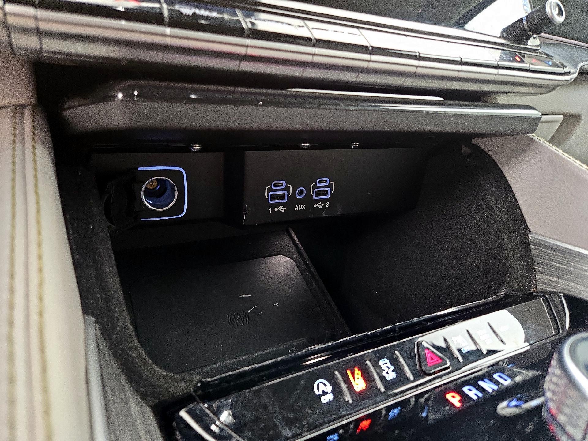 Thumbnail: 2024 Jeep Wagoneer - 19