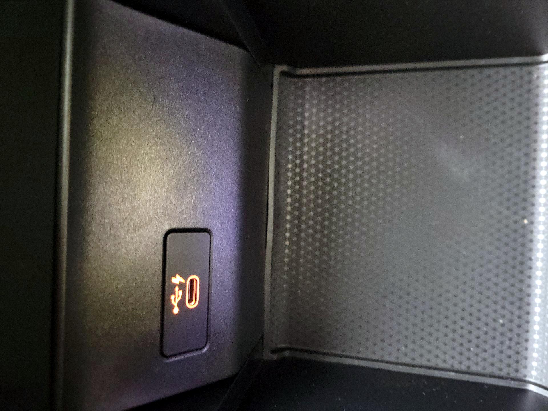 Thumbnail: 2023 BMW X6 - 19