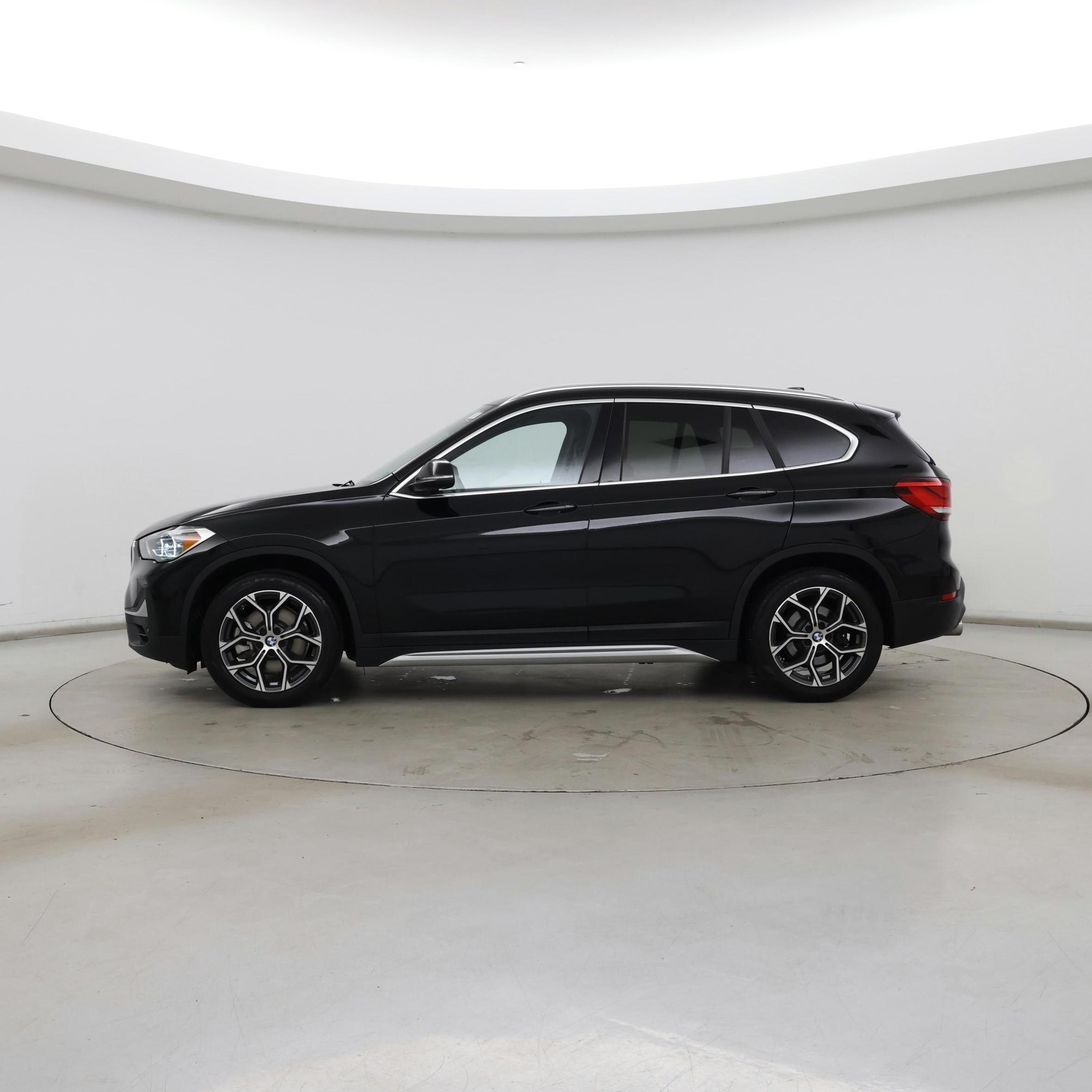 Thumbnail: 2022 BMW X1 - 3