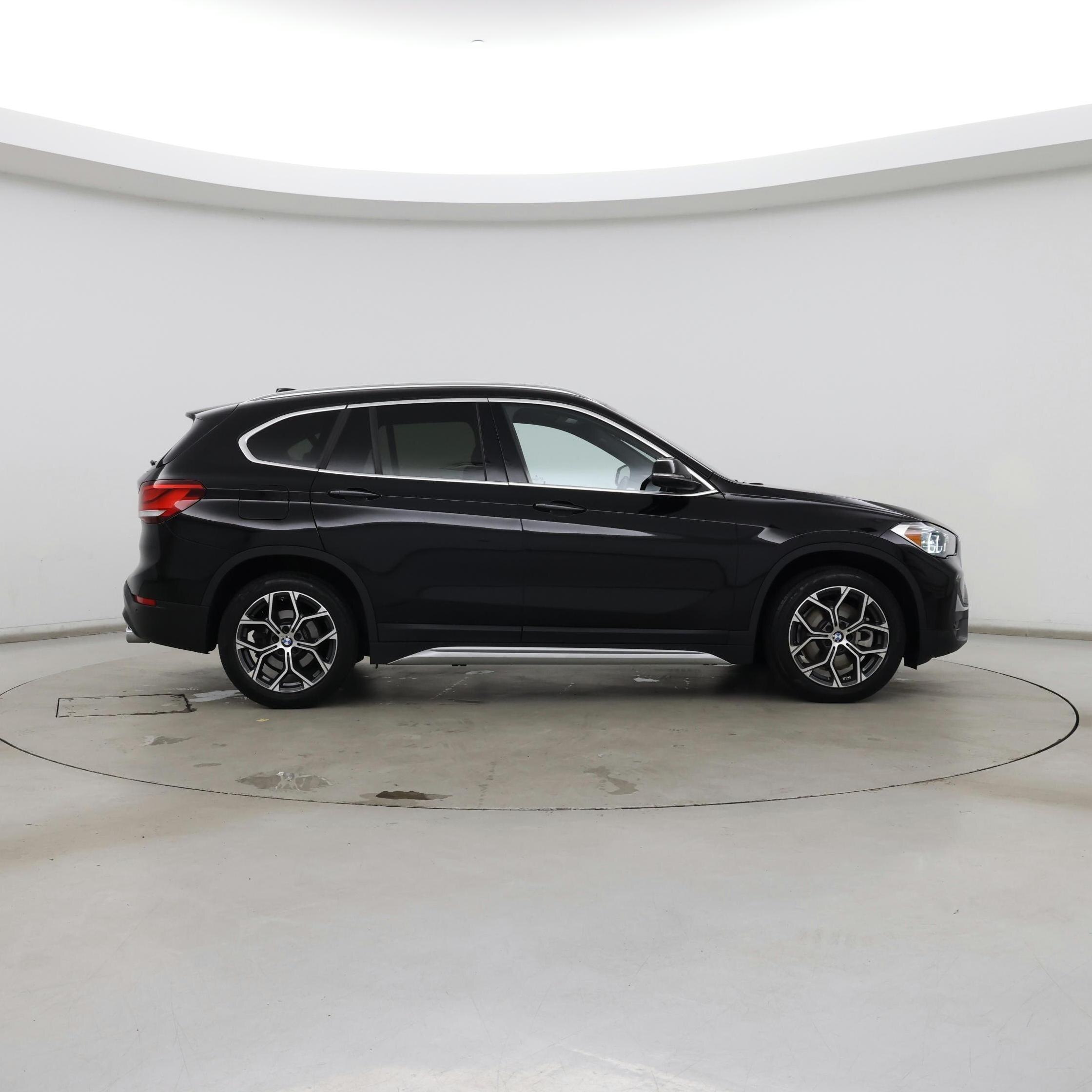 Thumbnail: 2022 BMW X1 - 7