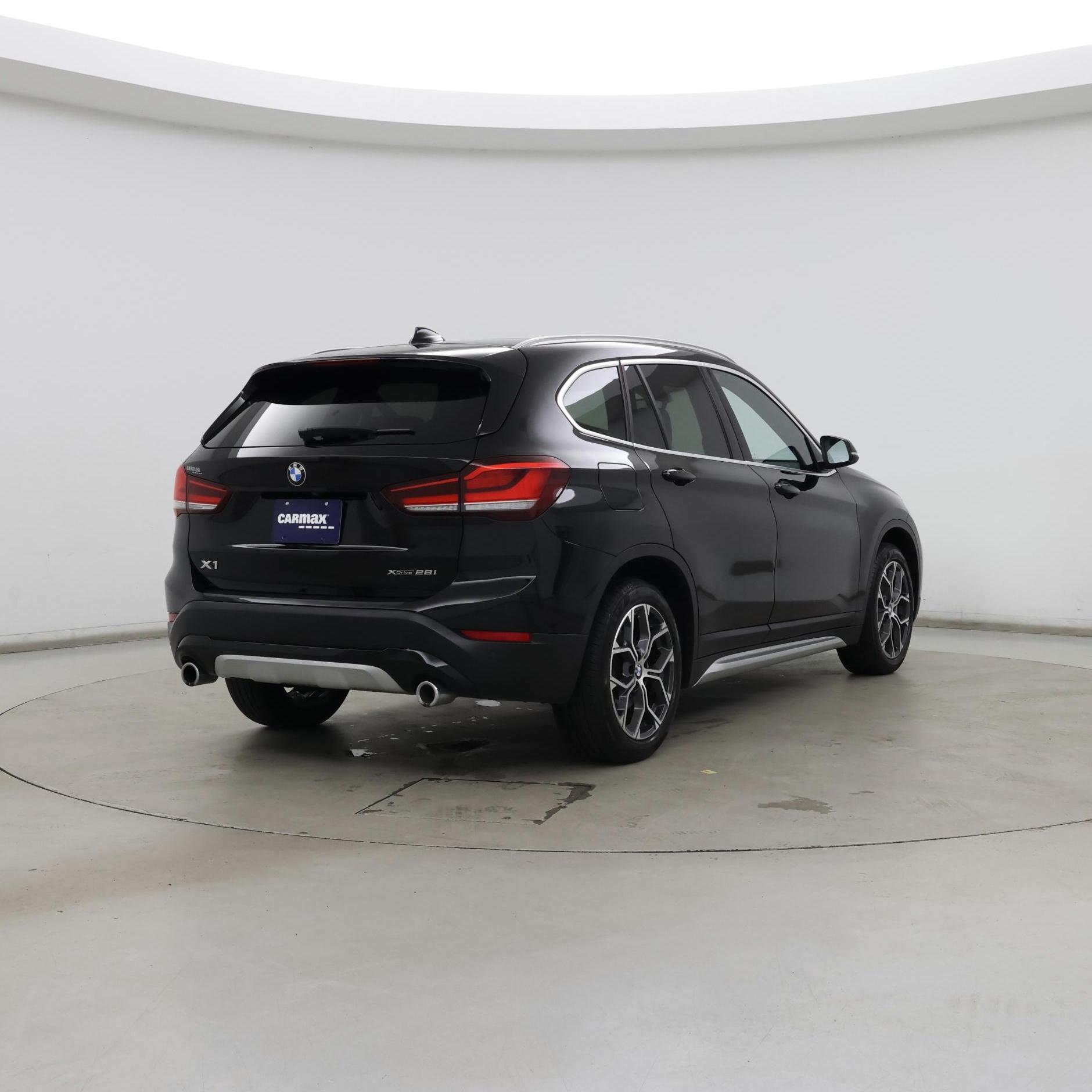 Thumbnail: 2022 BMW X1 - 8