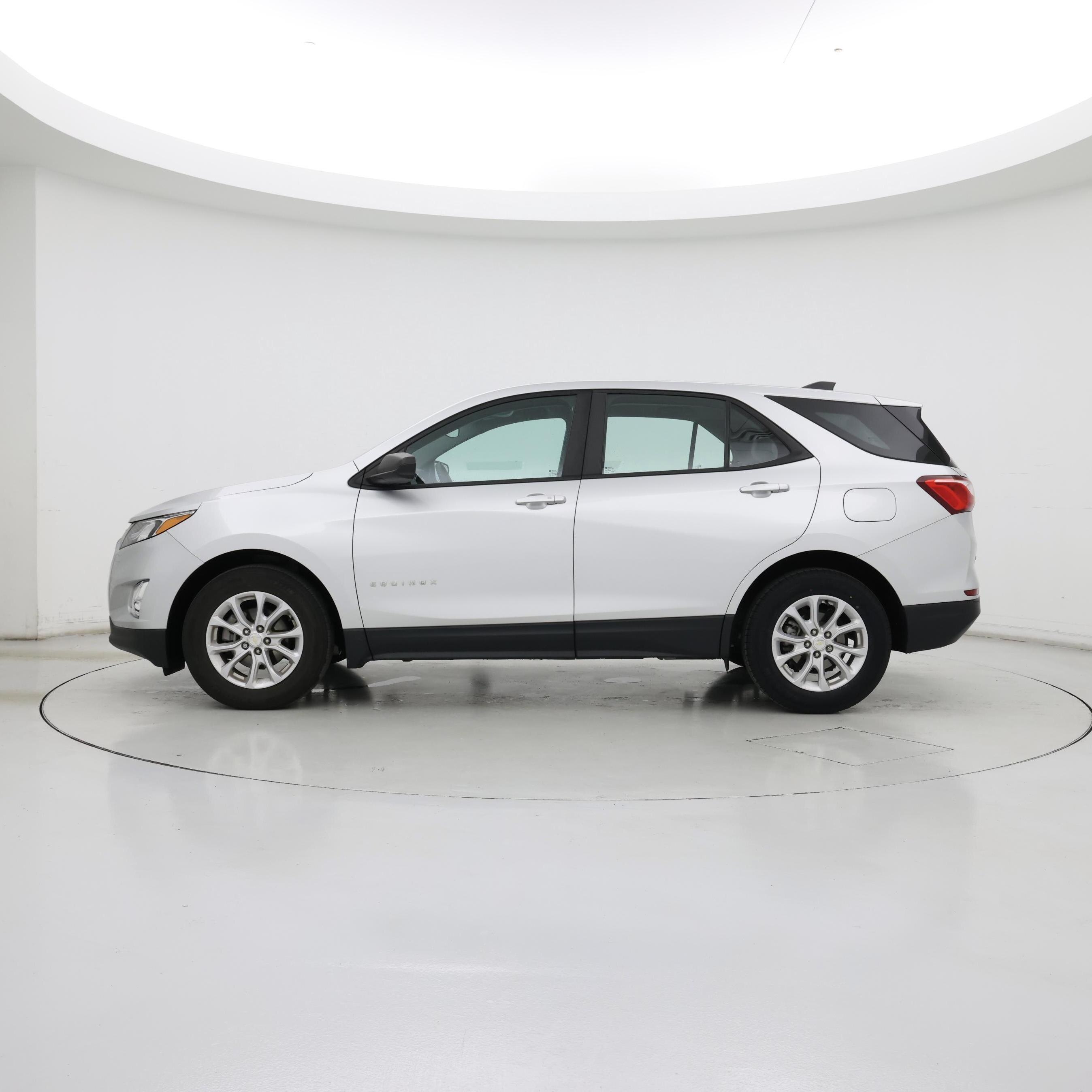 Thumbnail: 2021 Chevrolet Equinox - 3