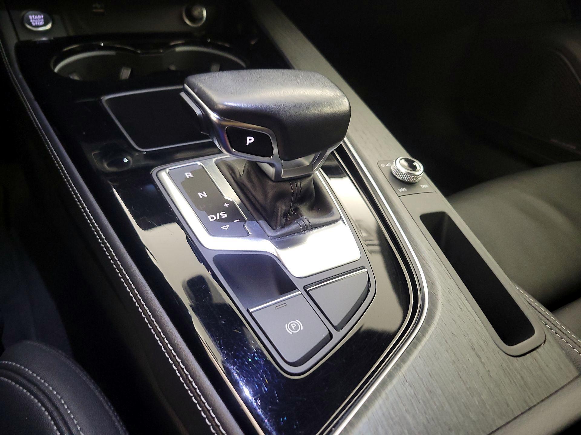 Thumbnail: 2023 Audi A4 - 17