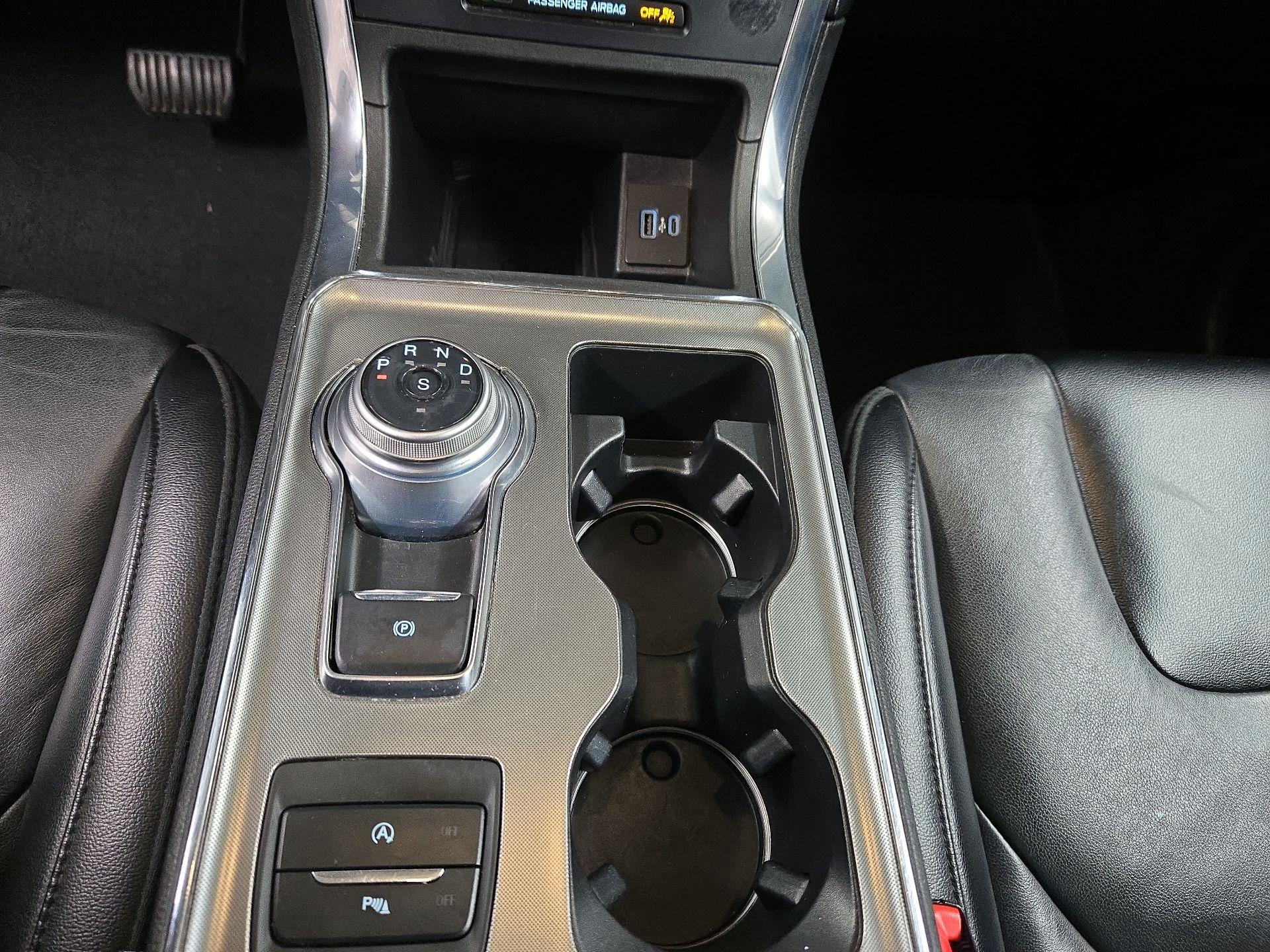 Thumbnail: 2022 Ford Edge - 17