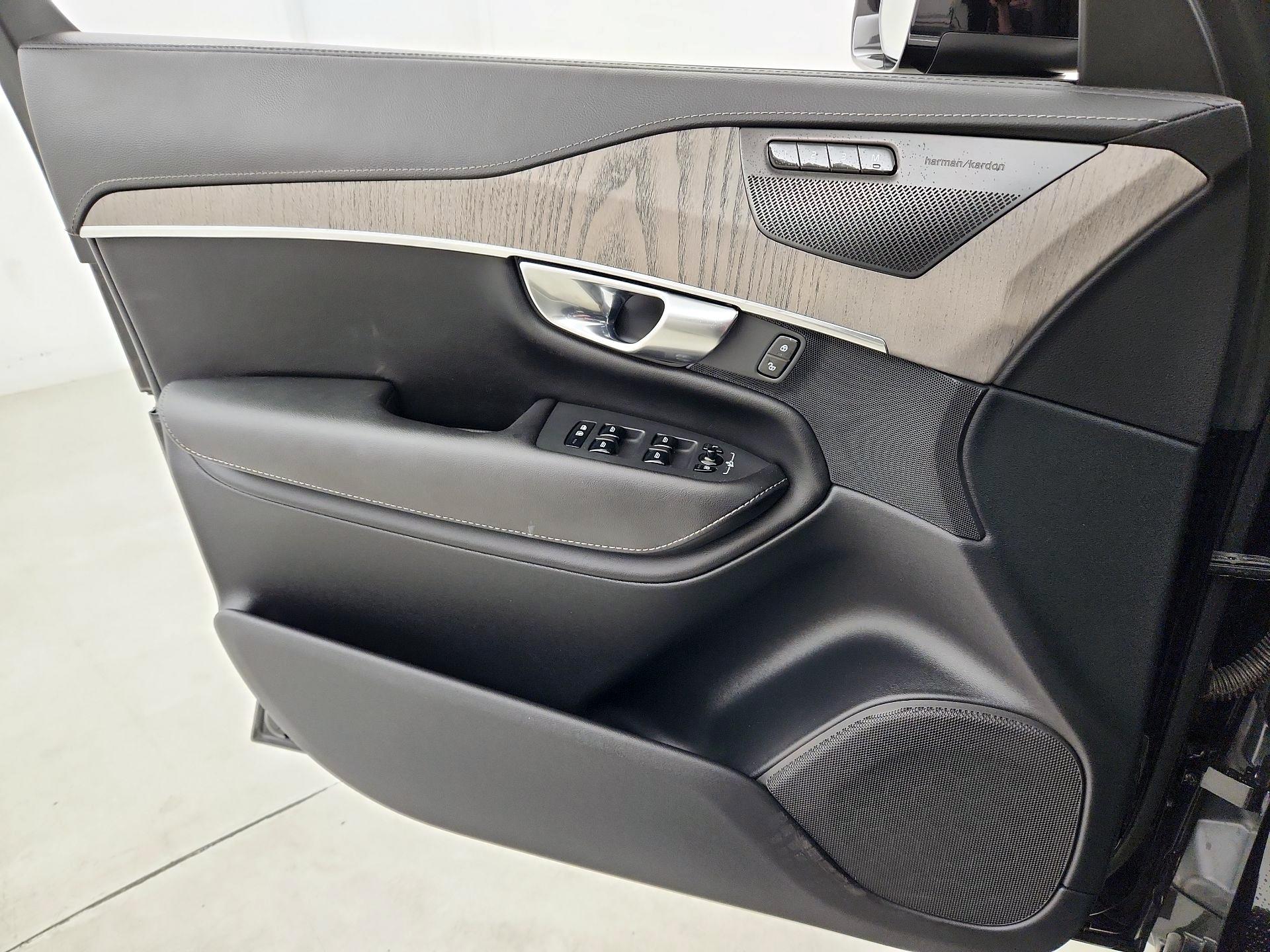 Thumbnail: 2022 Volvo XC90 - 12