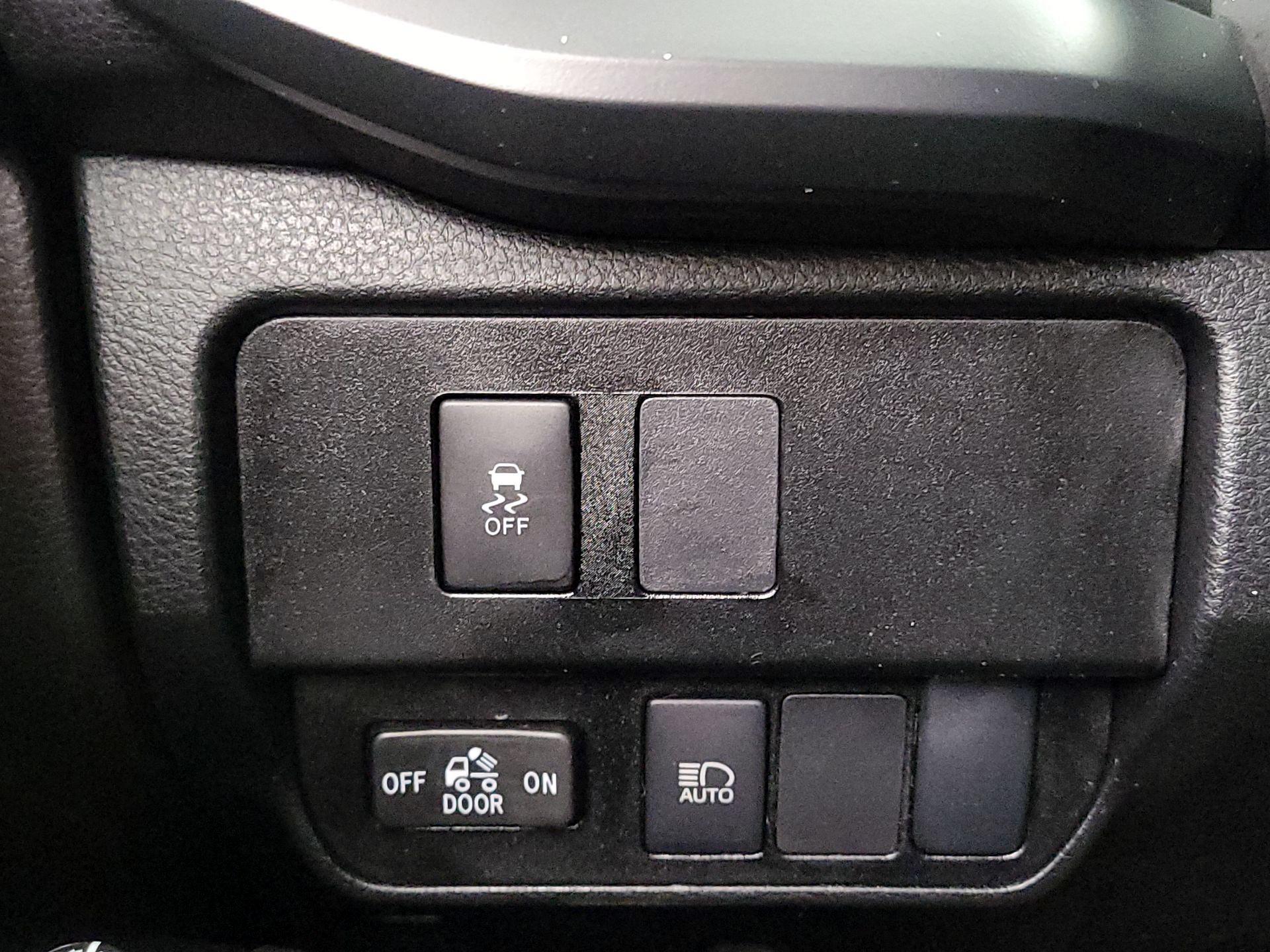 Thumbnail: 2022 Toyota Tacoma - 13