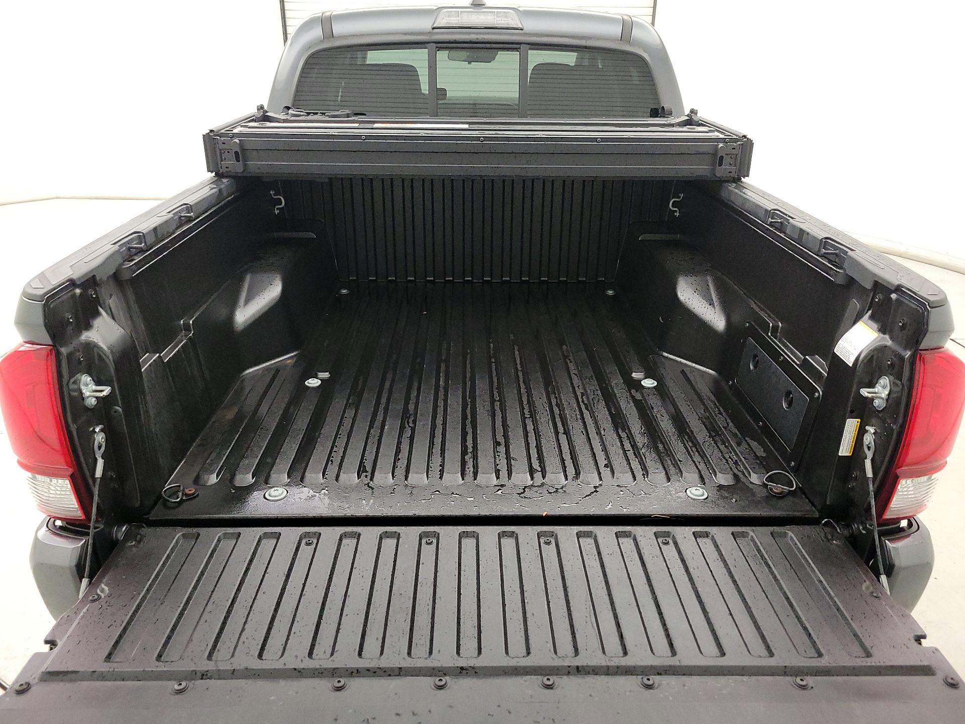 Thumbnail: 2022 Toyota Tacoma - 20