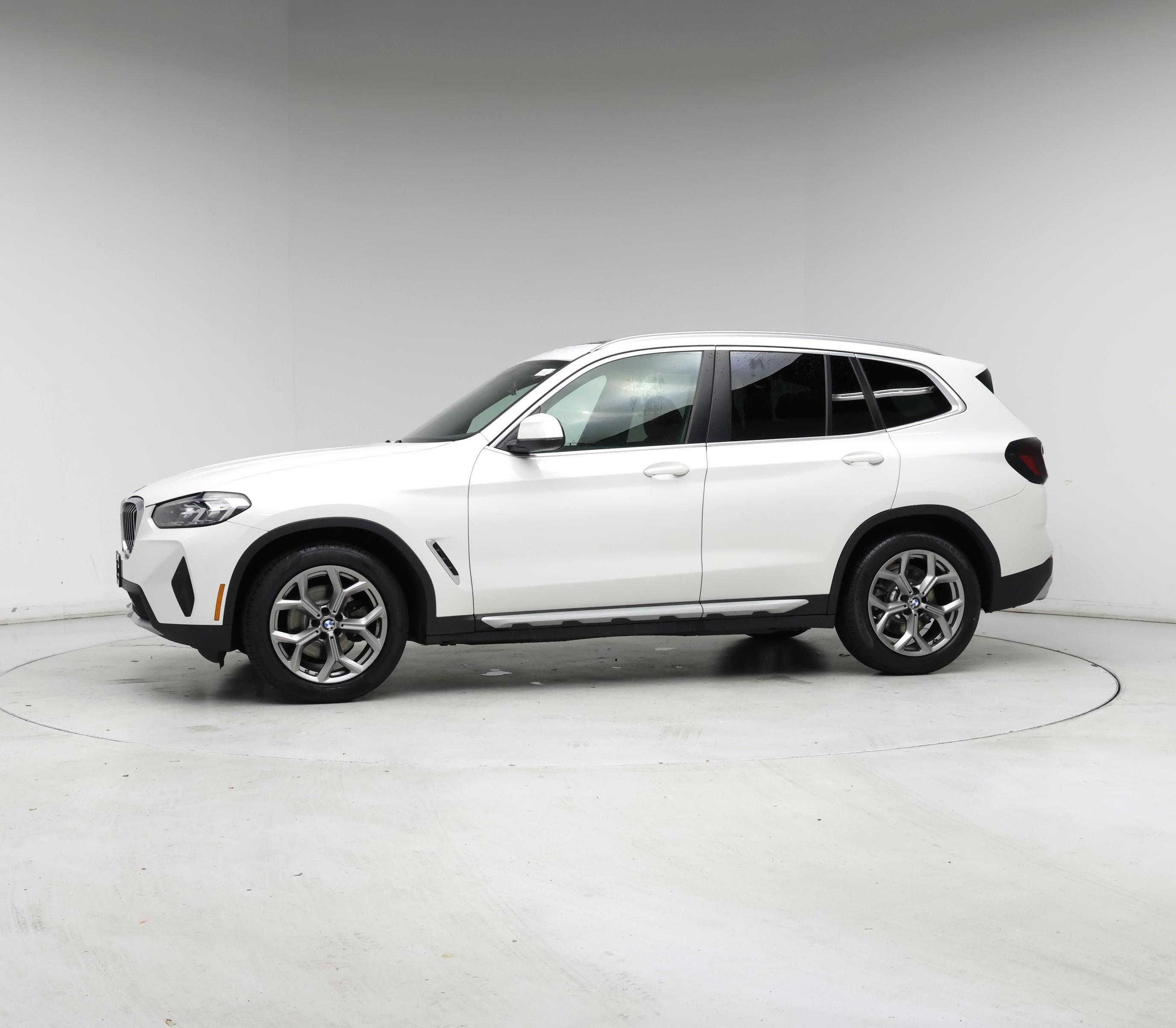 Thumbnail: 2023 BMW X3 - 3