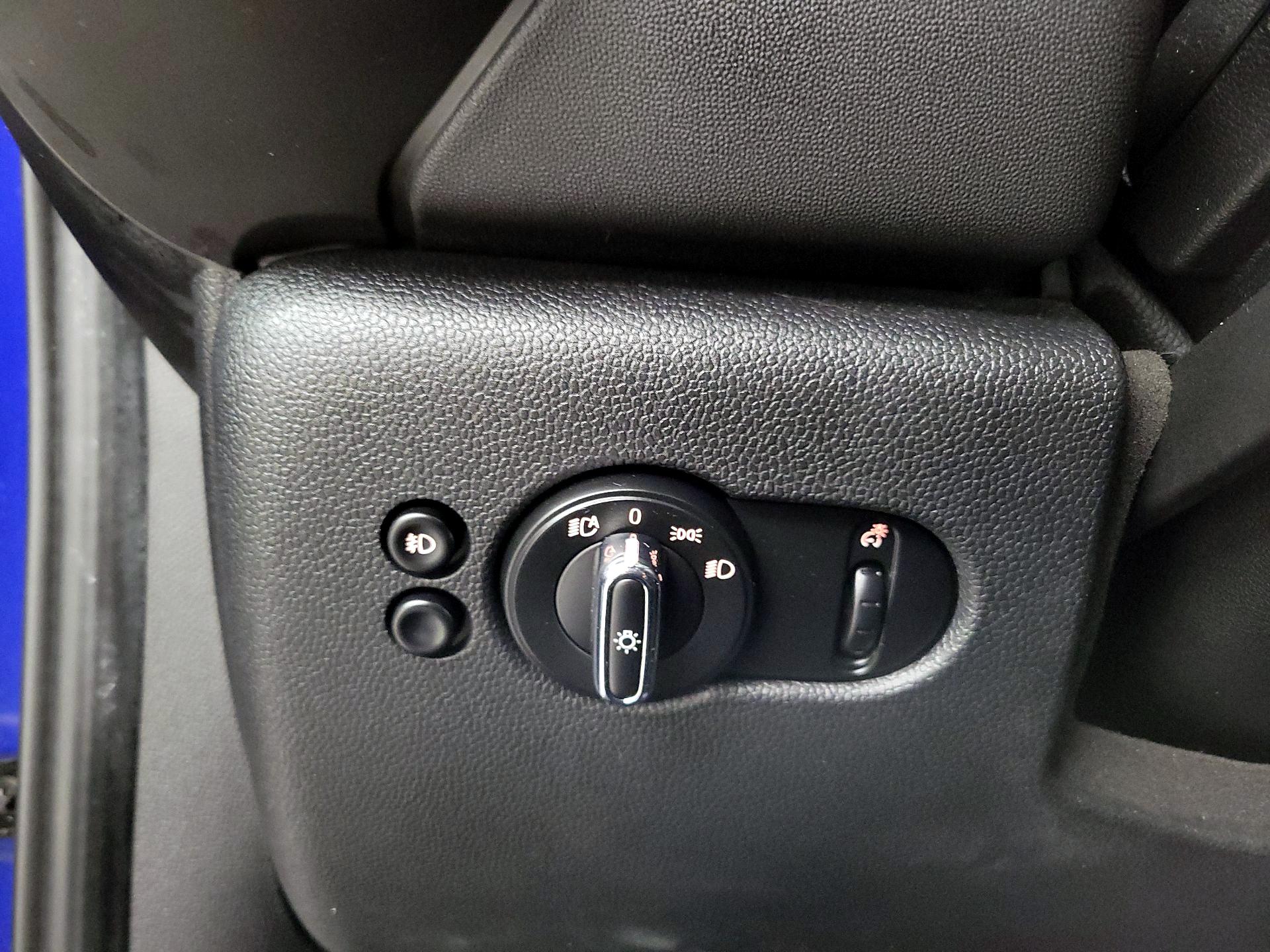 Thumbnail: 2021 MINI Cooper Hardtop - 13