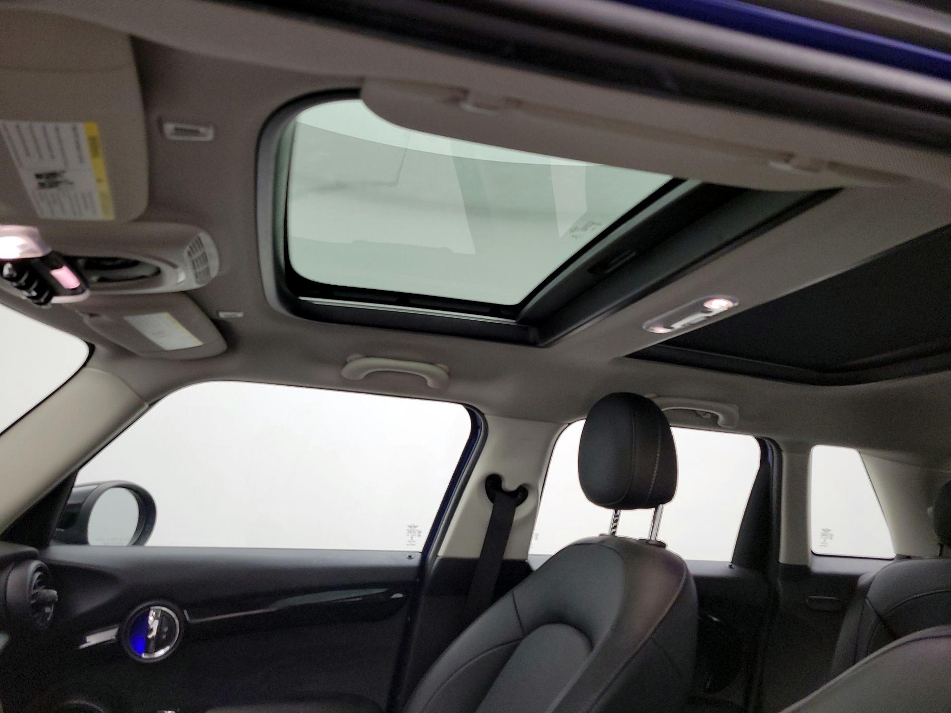 Thumbnail: 2021 MINI Cooper Hardtop - 19