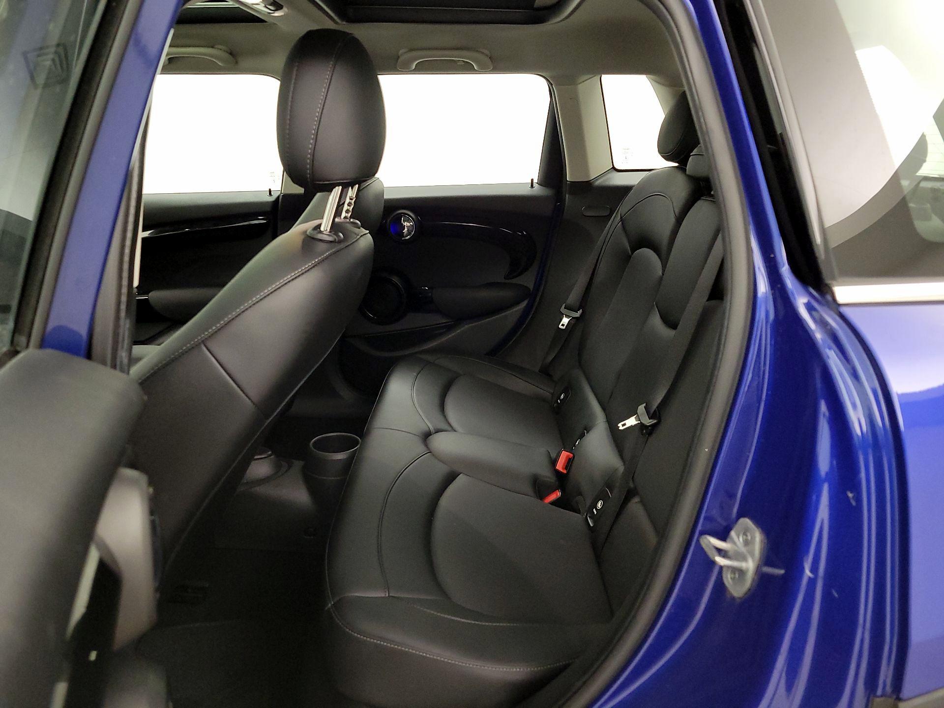 Thumbnail: 2021 MINI Cooper Hardtop - 20