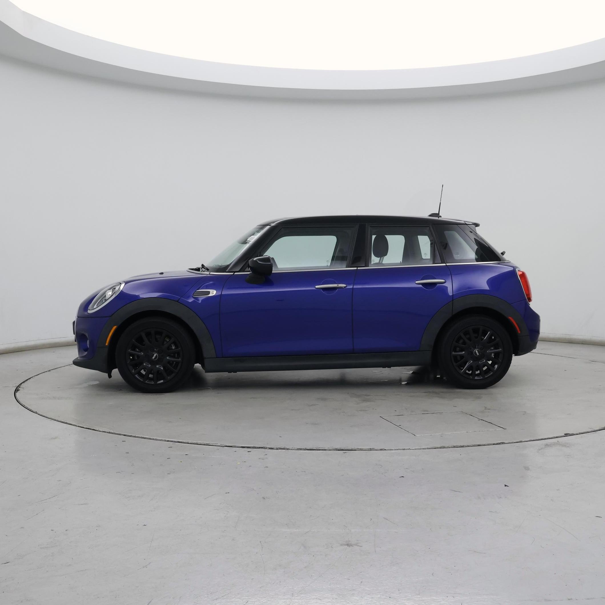 Thumbnail: 2021 MINI Cooper Hardtop - 3