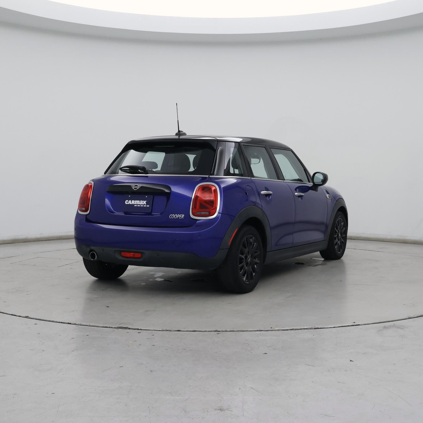 Thumbnail: 2021 MINI Cooper Hardtop - 8