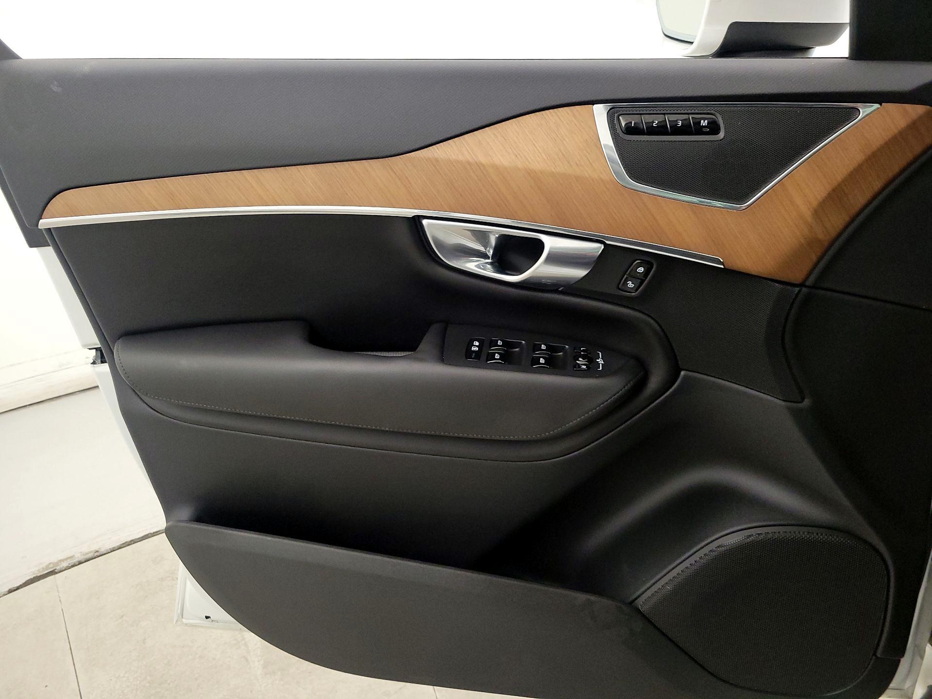 Thumbnail: 2023 Volvo XC90 - 12