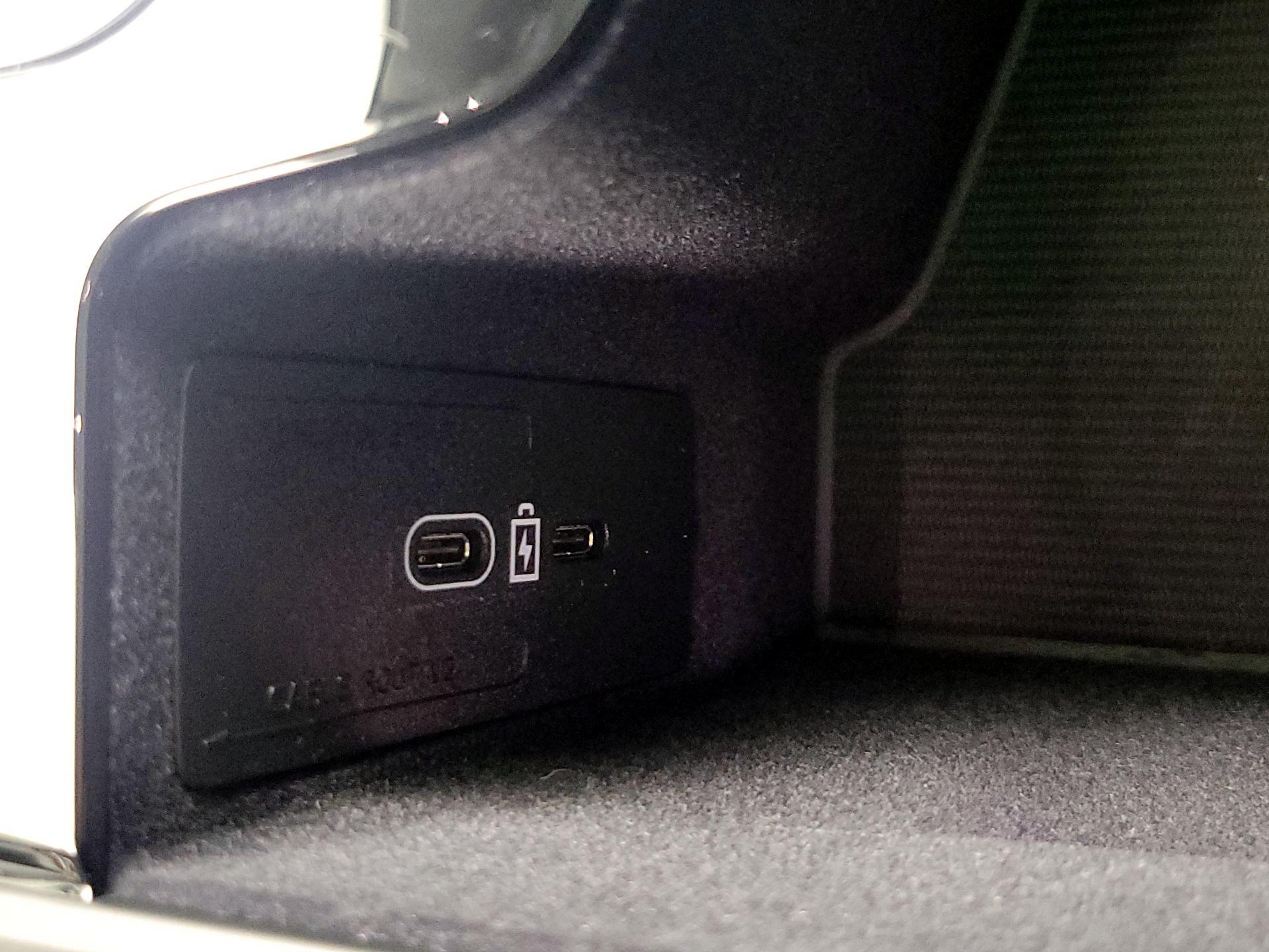 Thumbnail: 2023 Volvo XC90 - 18