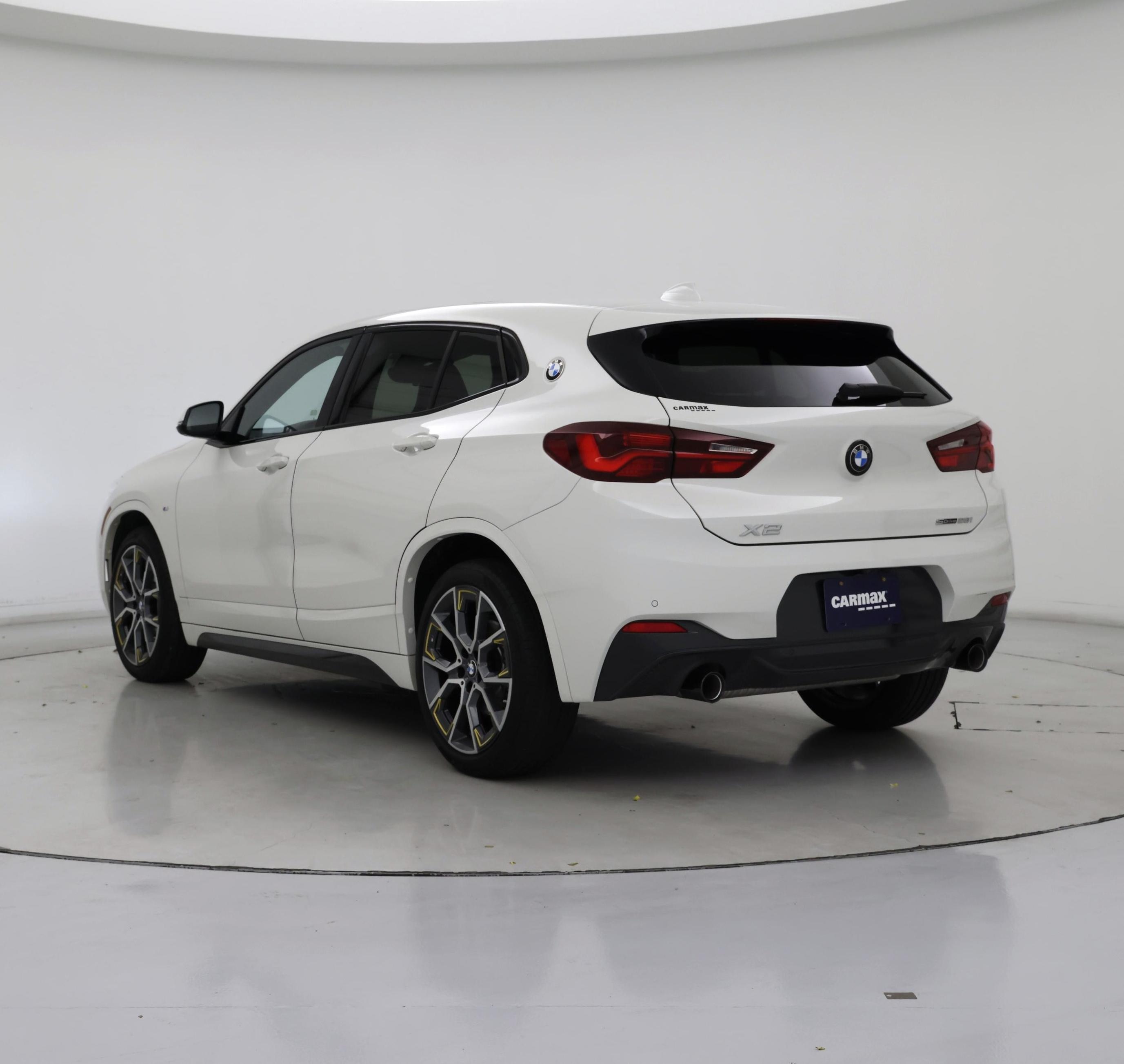 Thumbnail: 2023 BMW X2 - 2