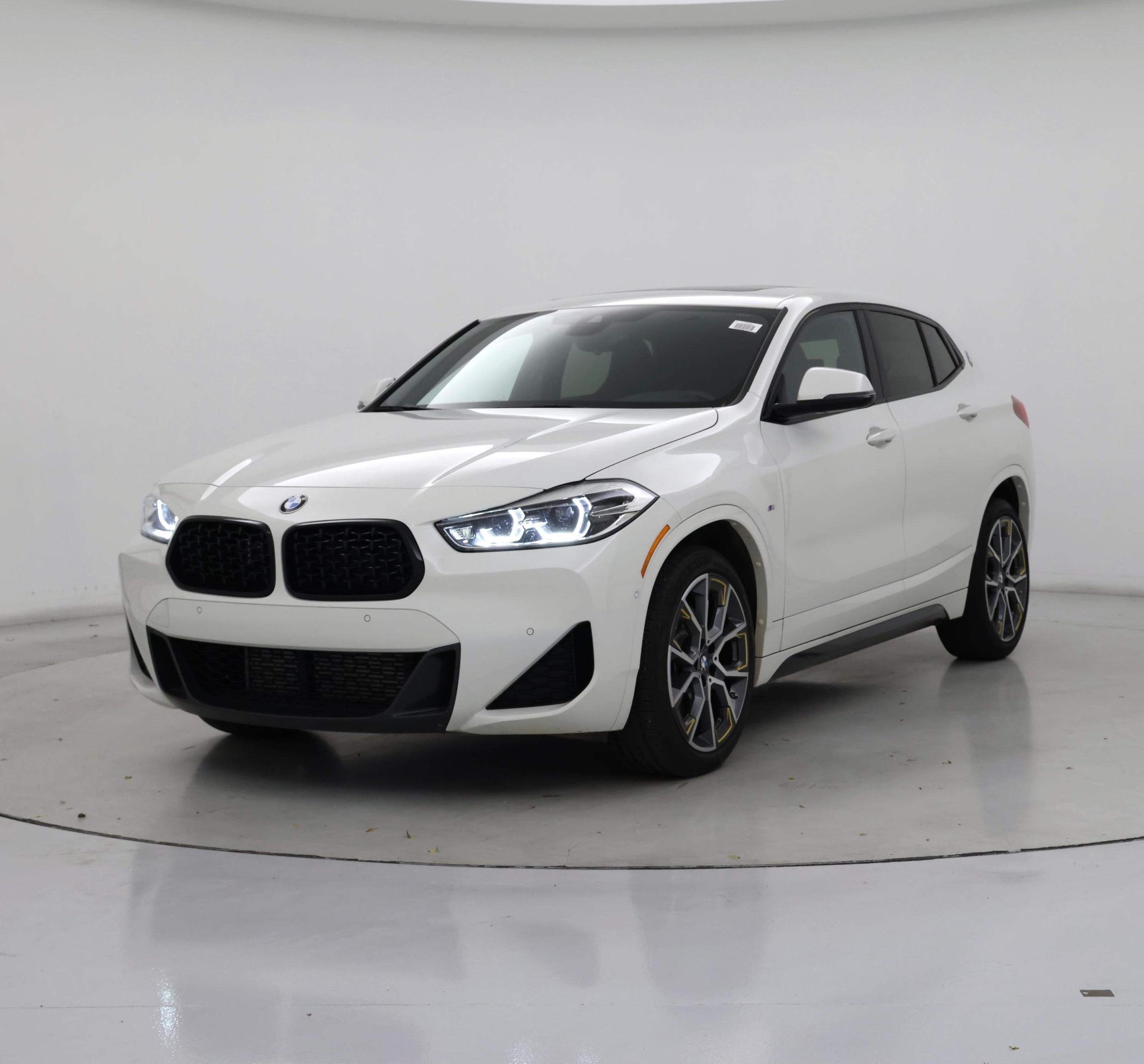 Thumbnail: 2023 BMW X2 - 4