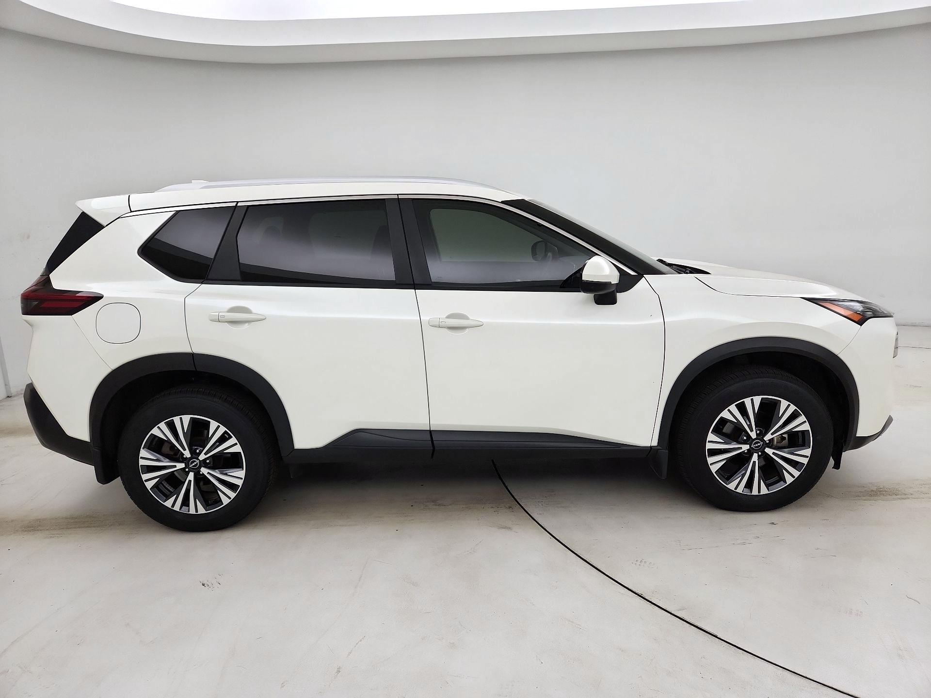 Thumbnail: 2022 Nissan Rogue - 4